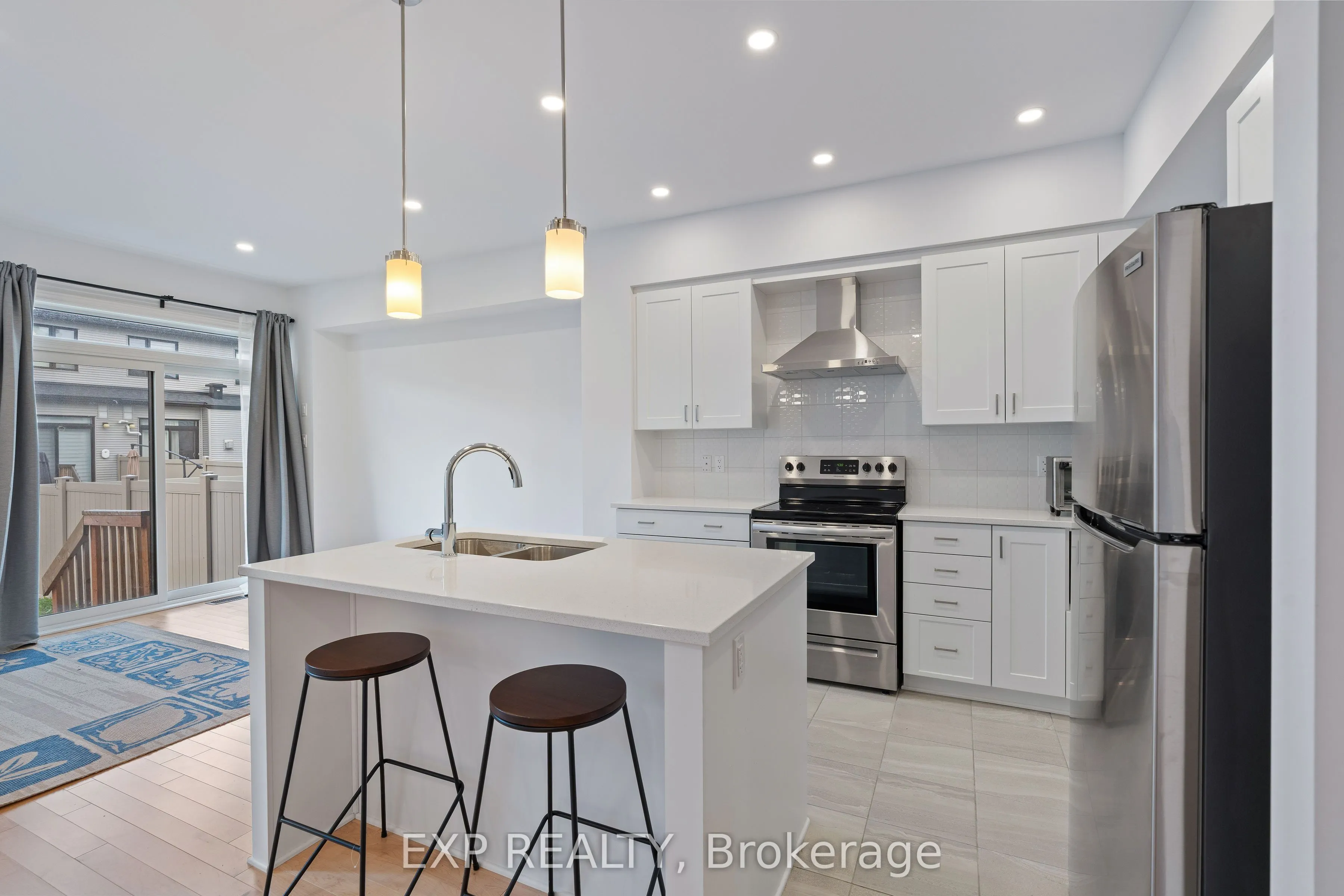 677 Cordelette Circle