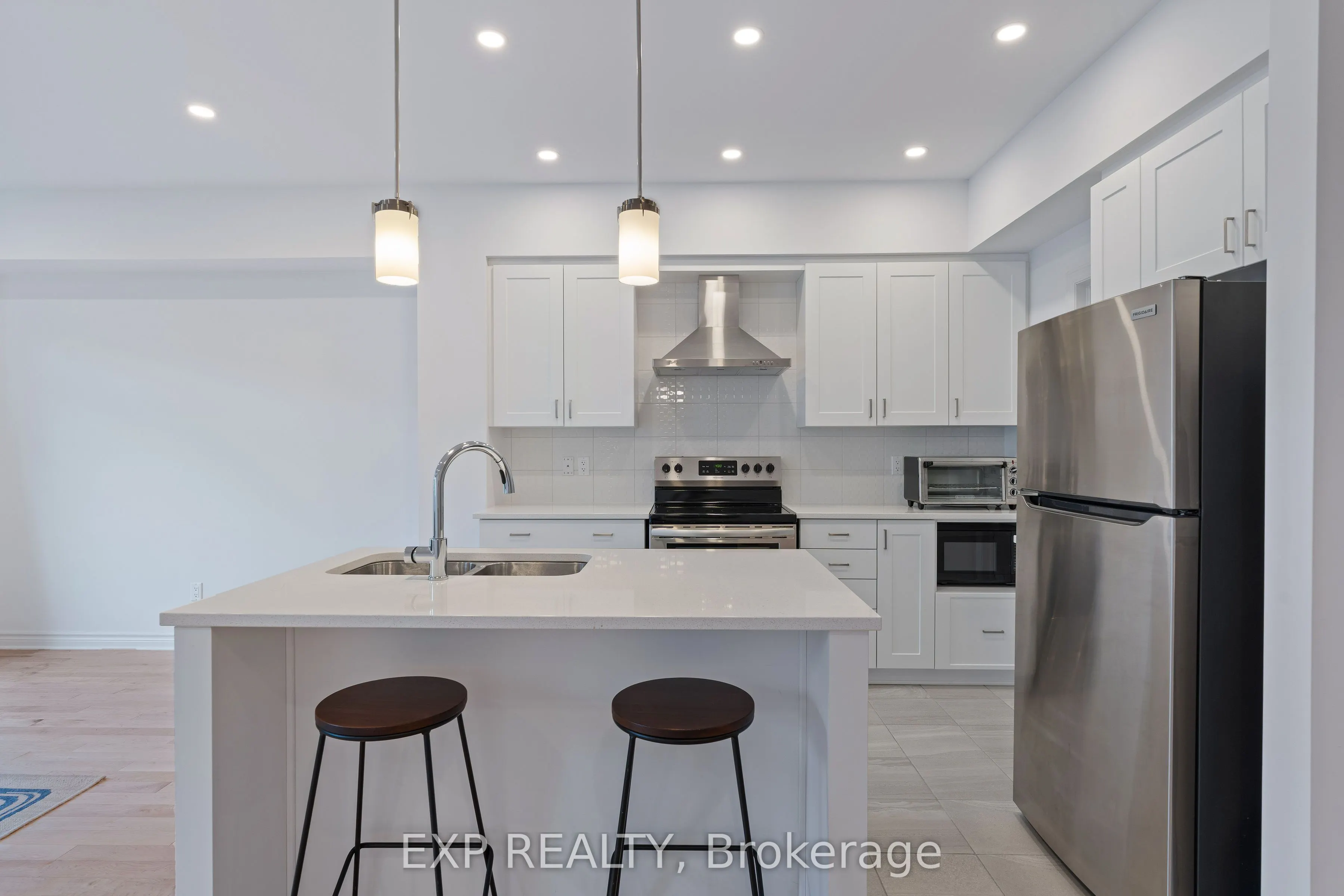 677 Cordelette Circle