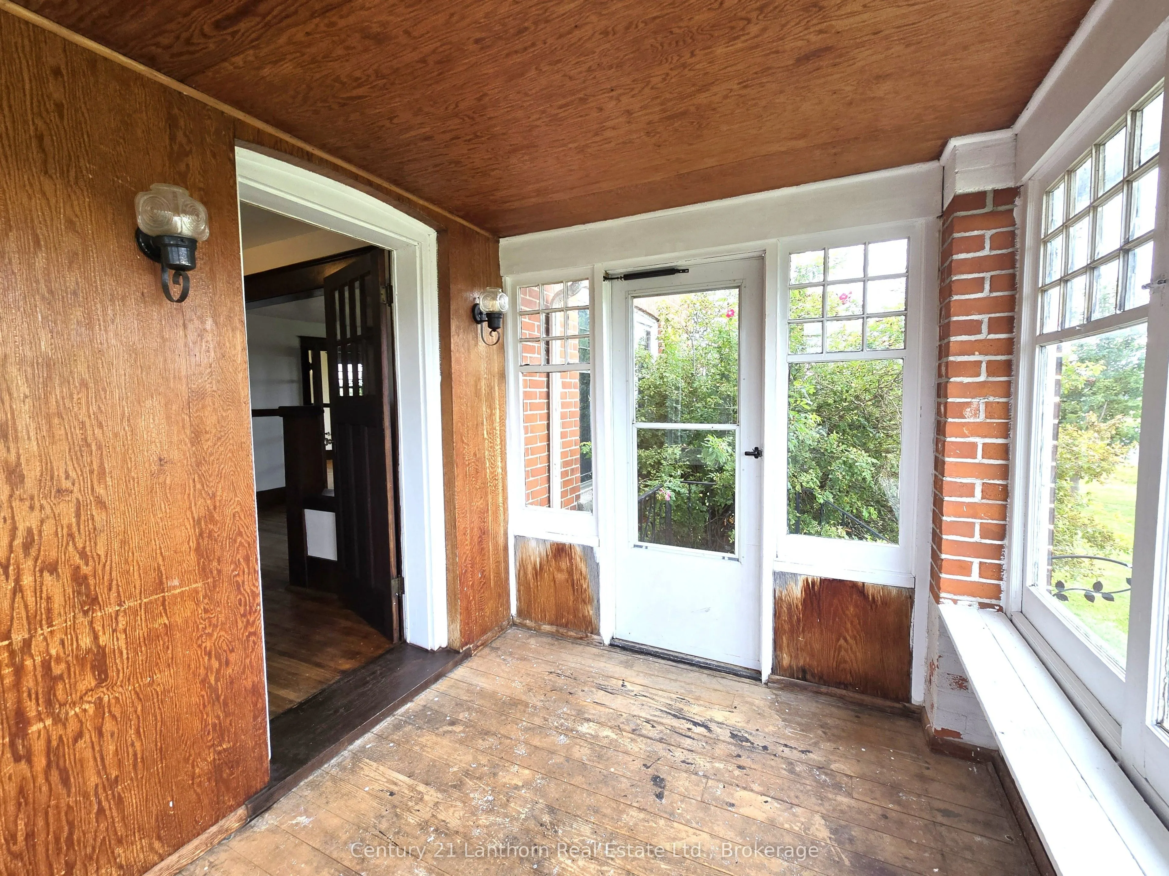 1014 Hamilton Road