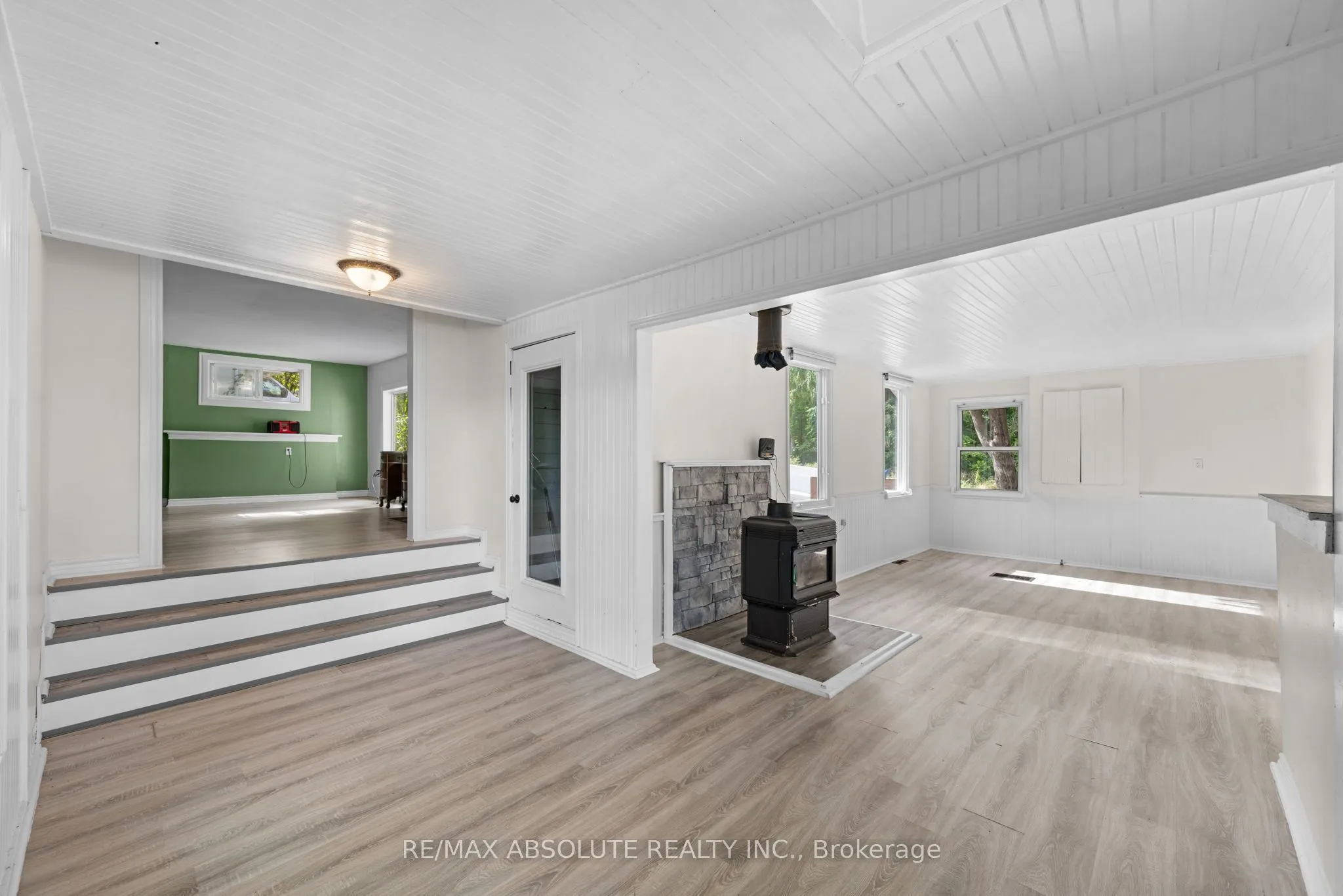 903 River Road