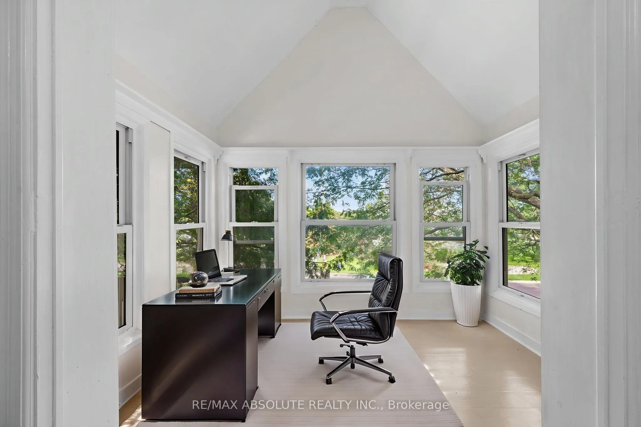 903 River Road