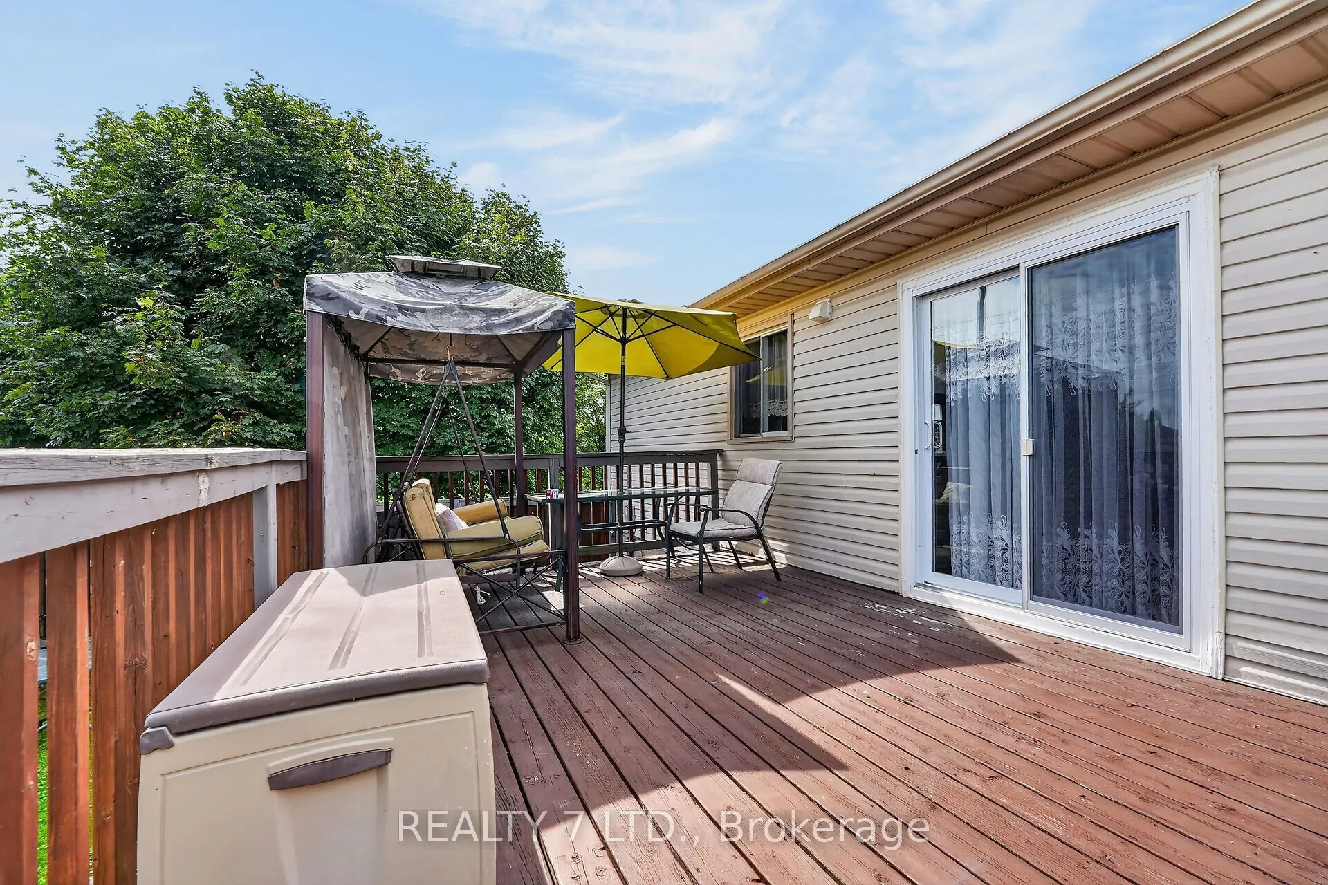 54 COWAN Drive