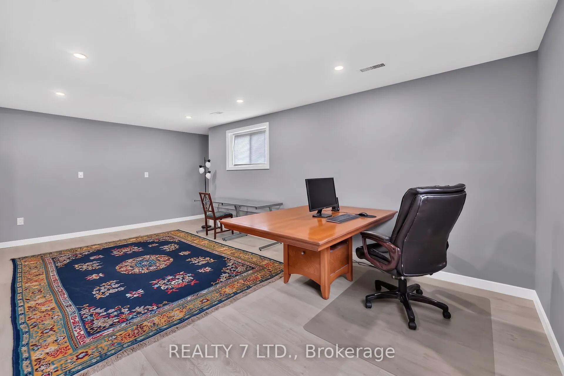 54 COWAN Drive
