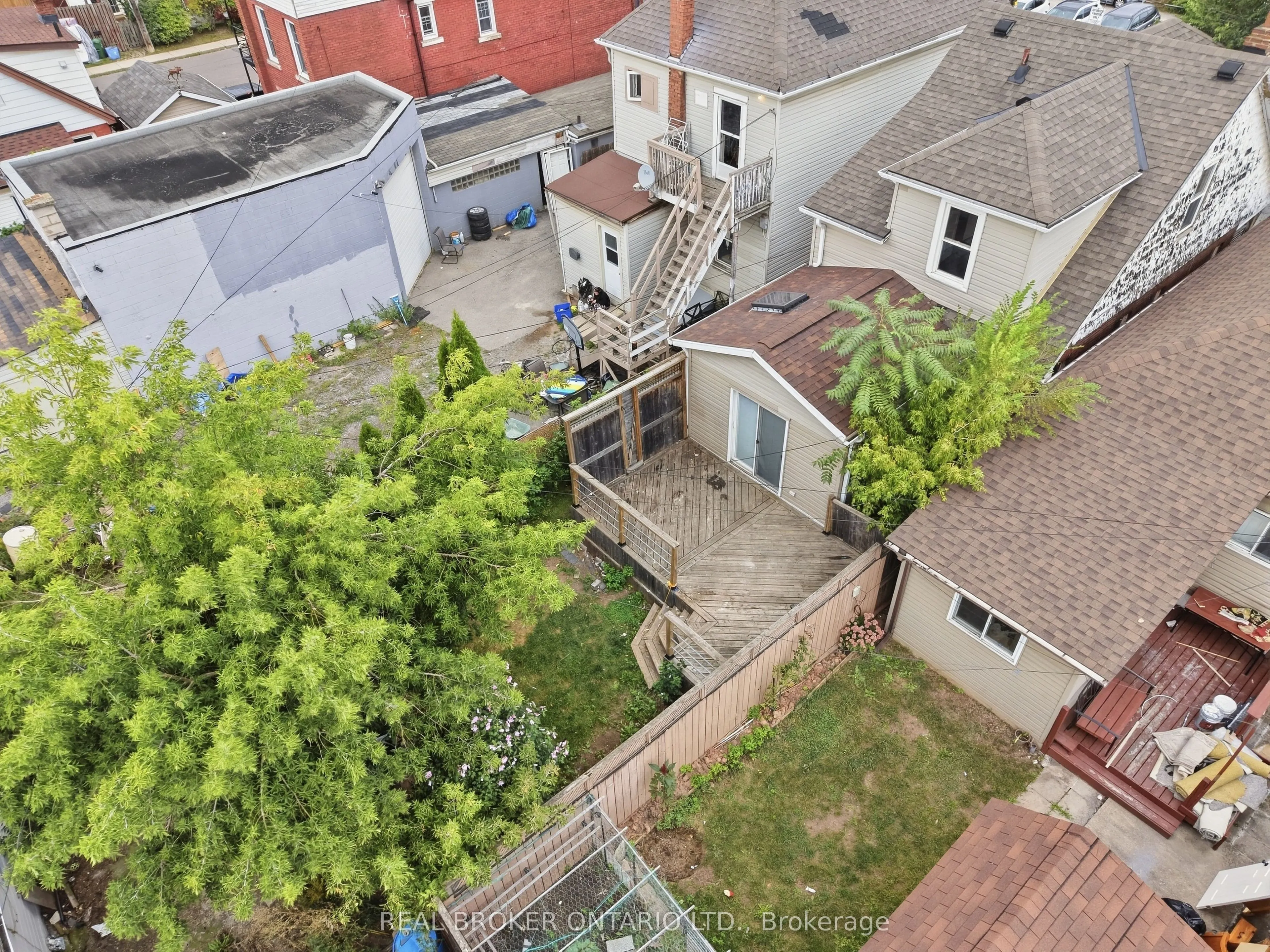 1082 Cannon Street E
