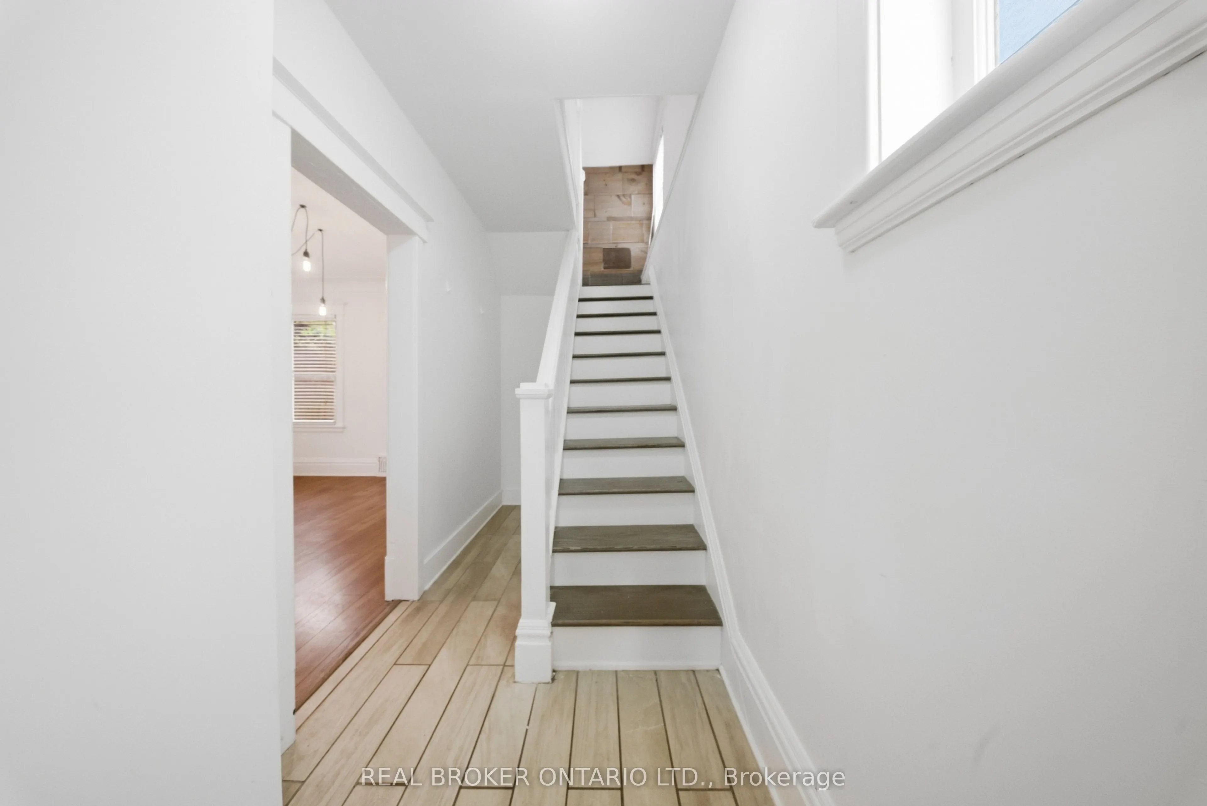 1082 Cannon Street E