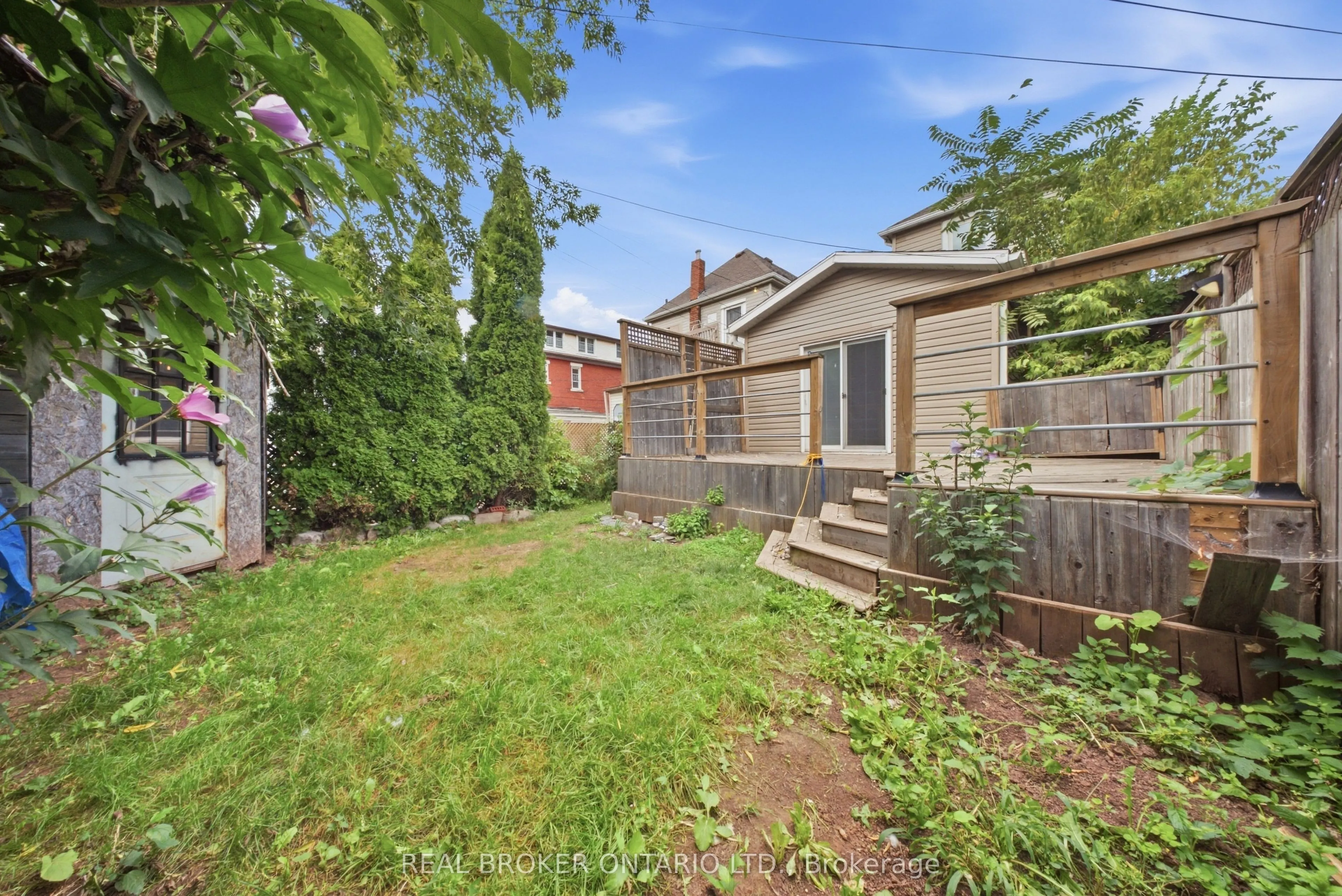 1082 Cannon Street E