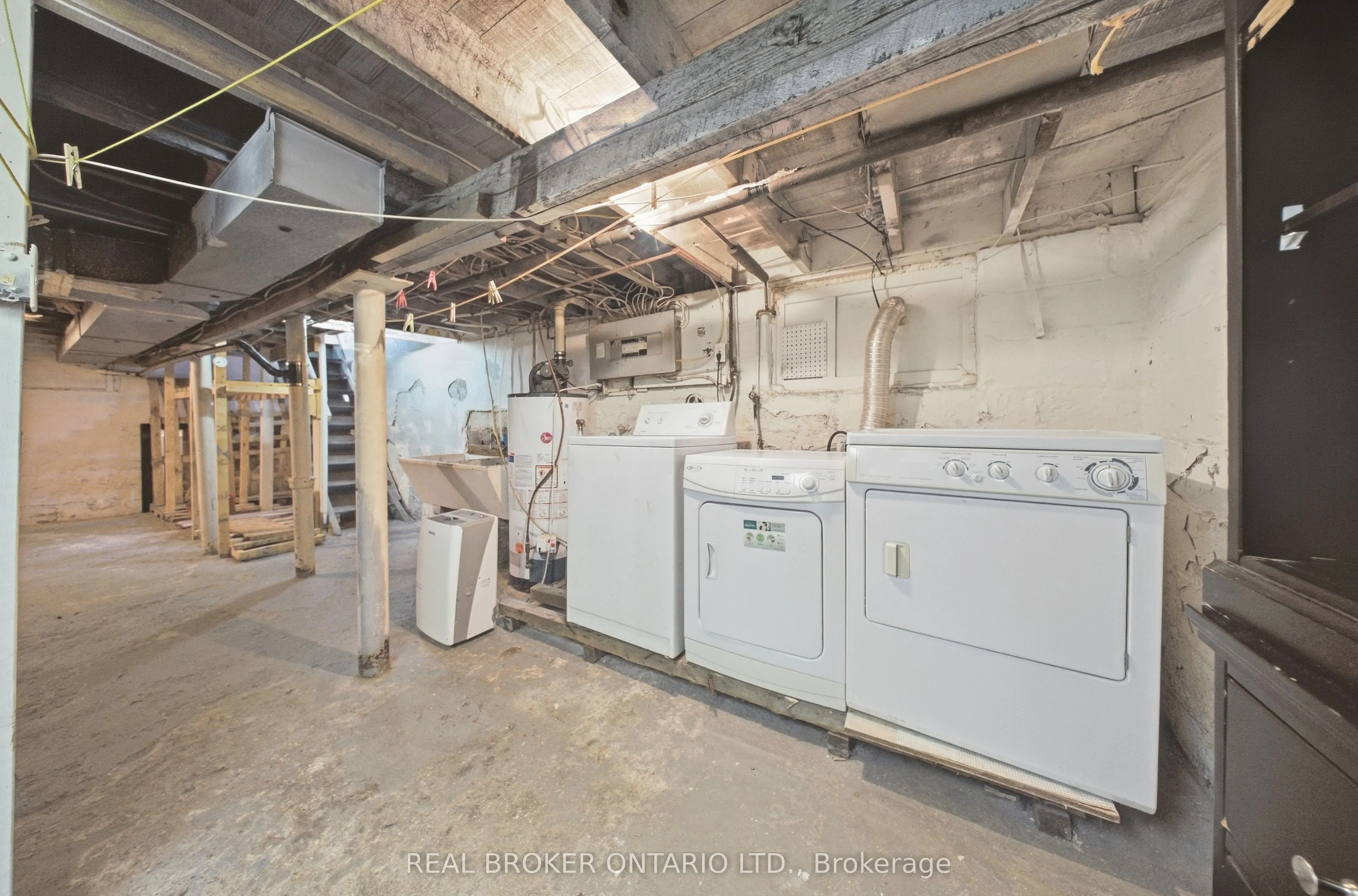 1082 Cannon Street E