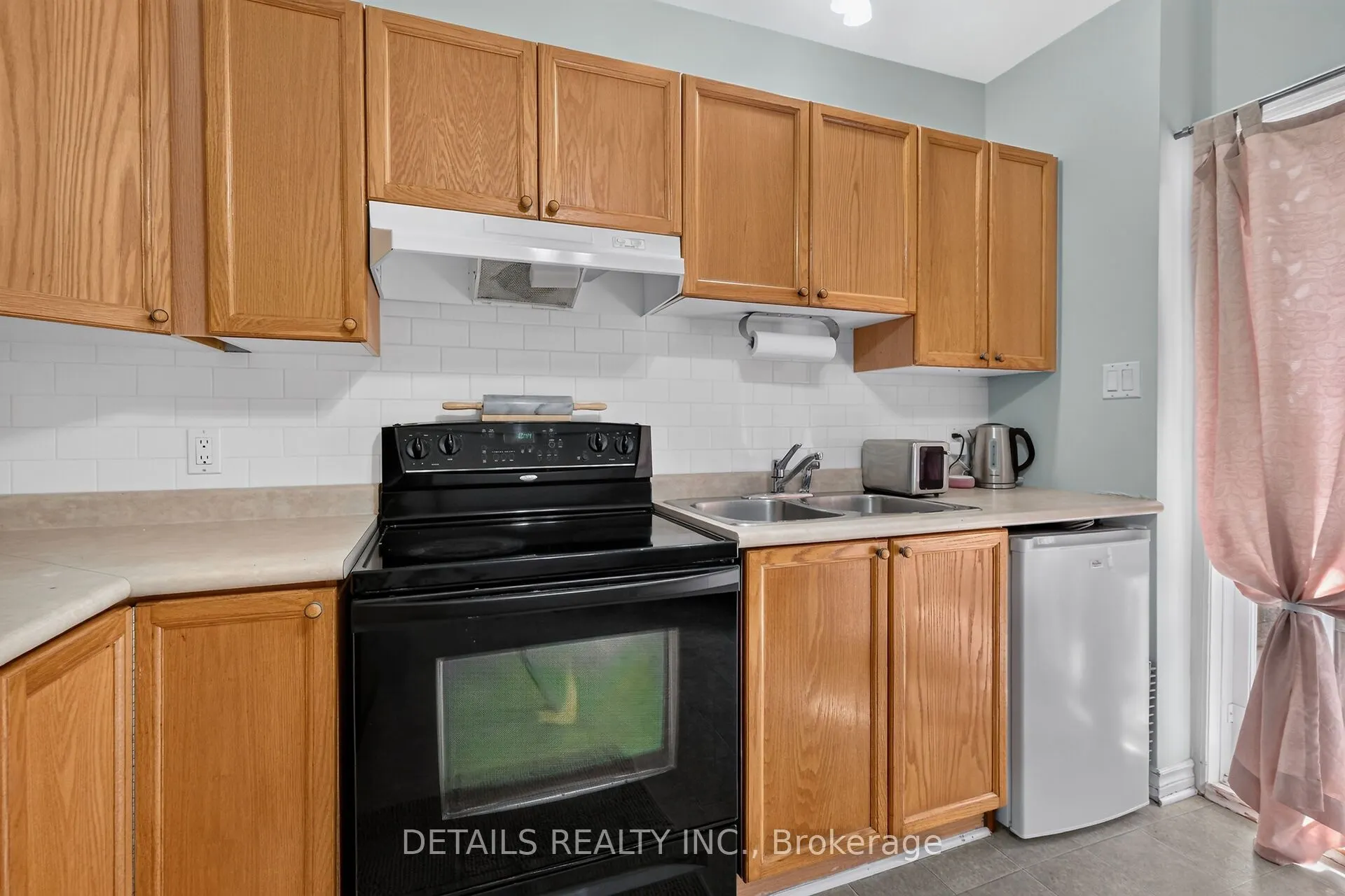 75 Lapointe Boulevard #3C