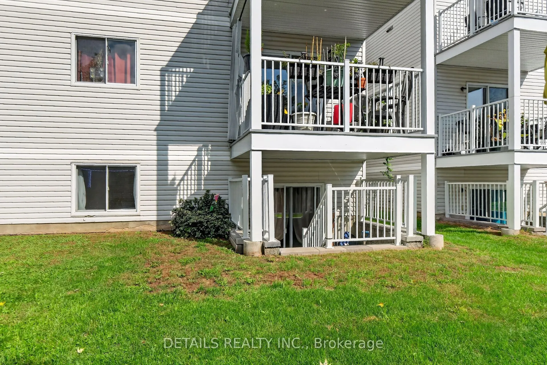 75 Lapointe Boulevard #3C