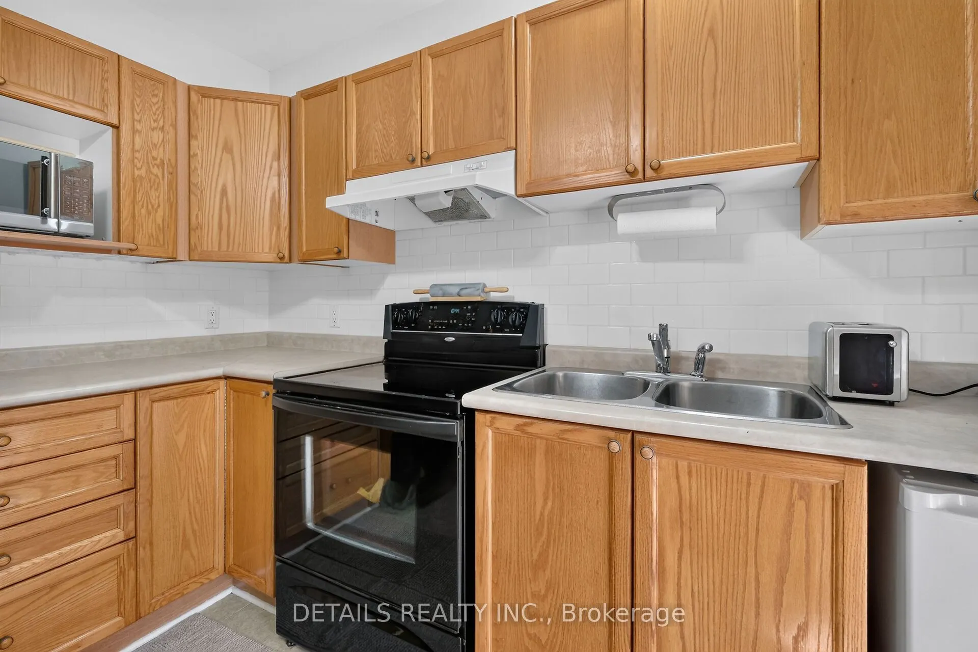 75 Lapointe Boulevard #3C