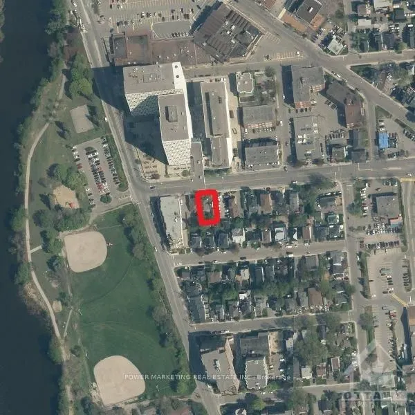 12 MCARTHUR Avenue