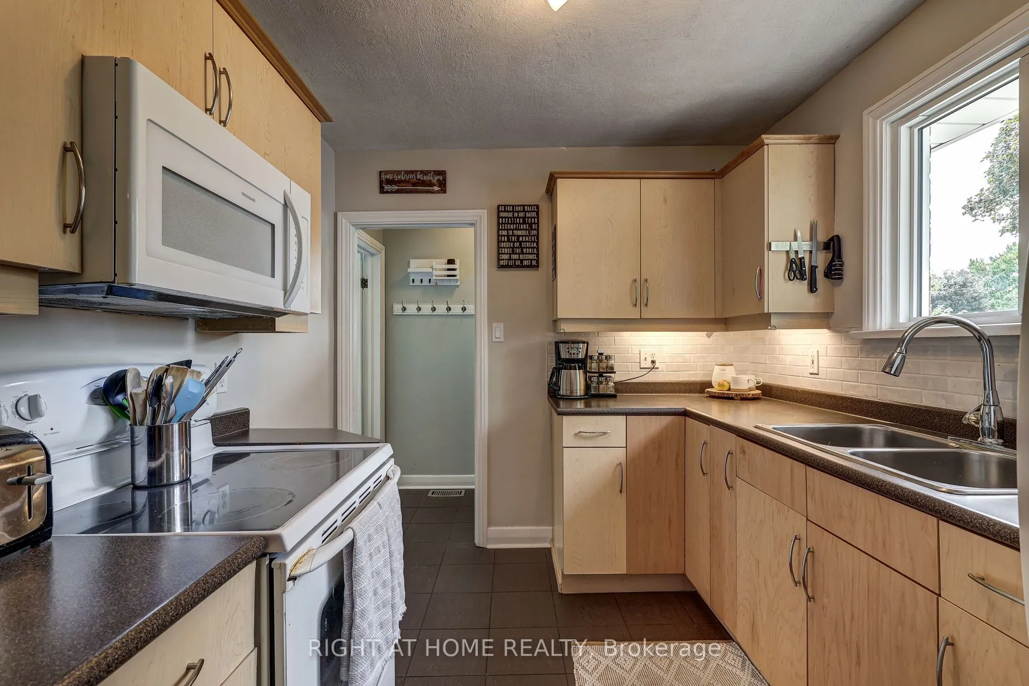 42 Graham Crescent