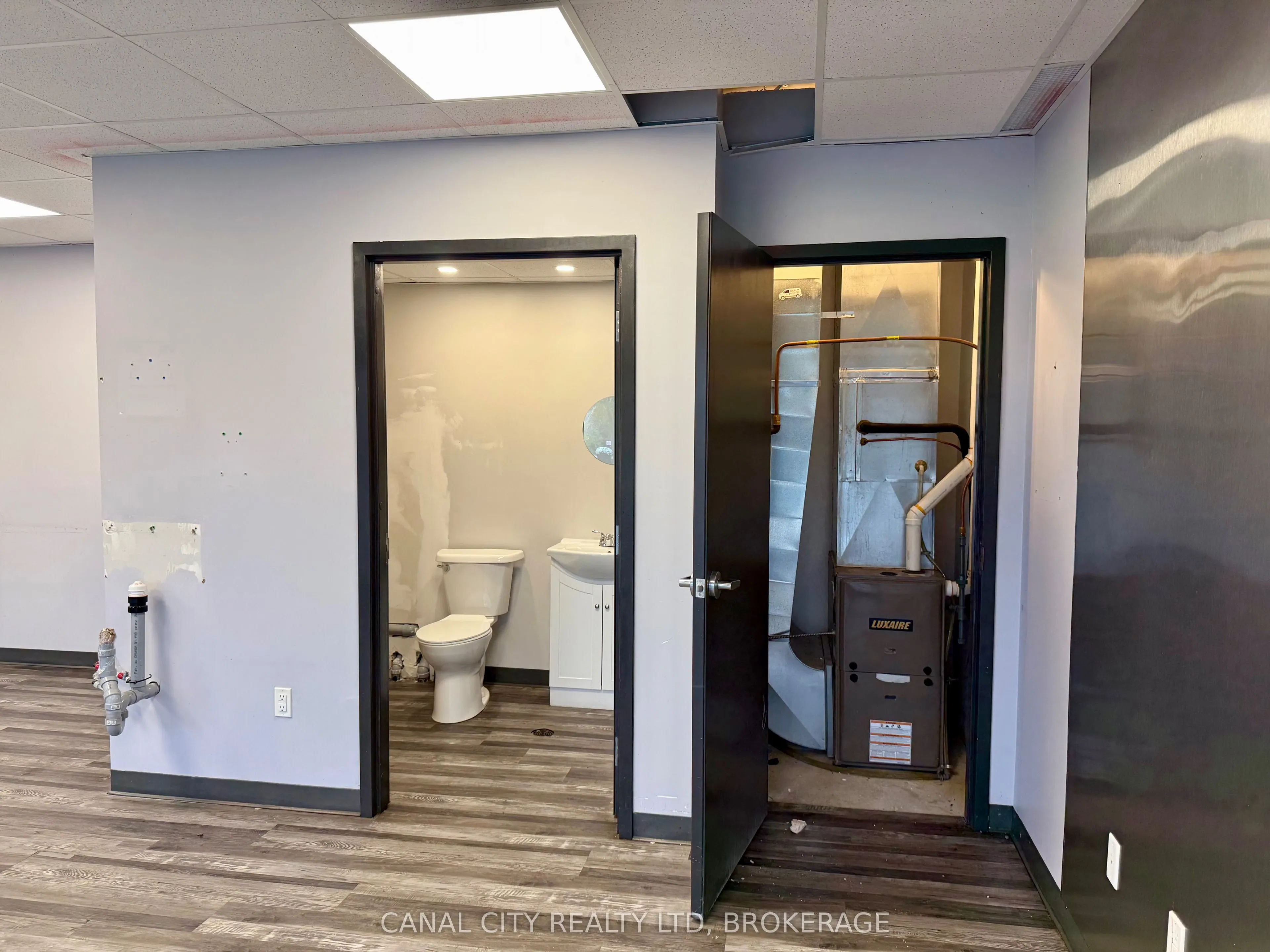 29 Pine Street S #1