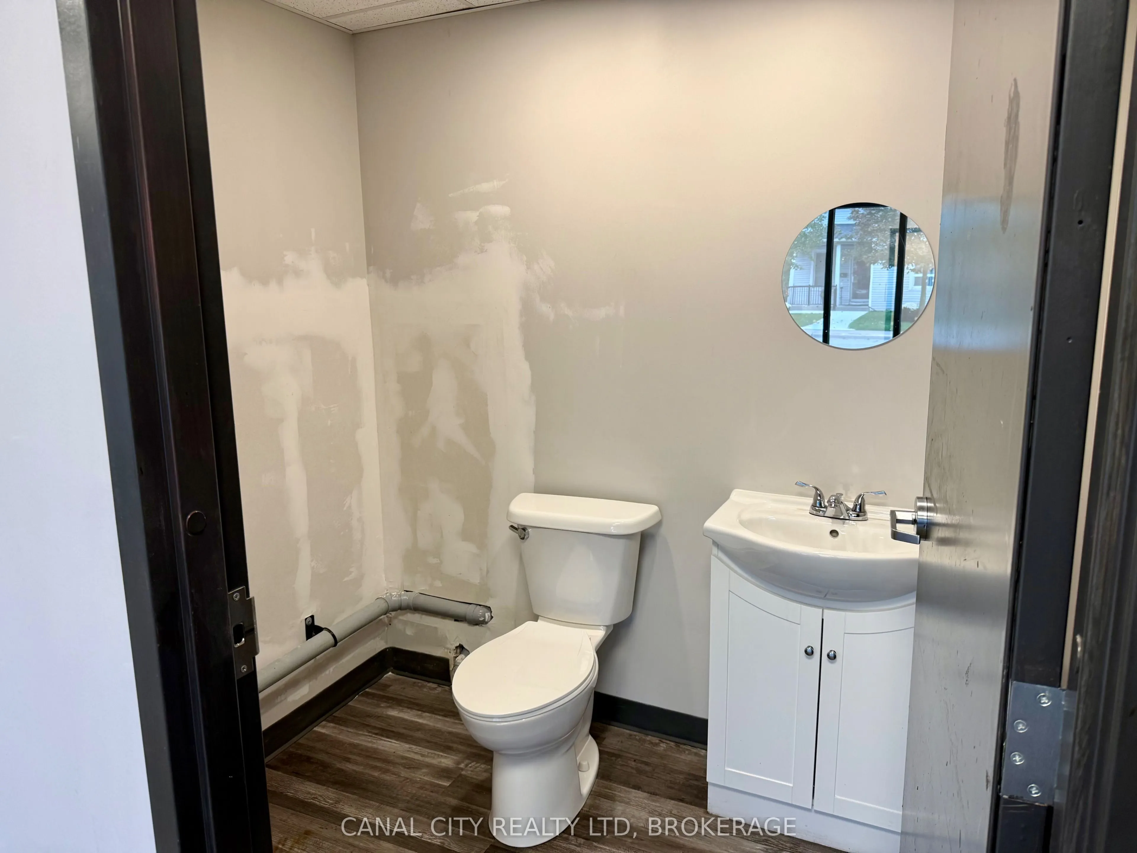 29 Pine Street S #1