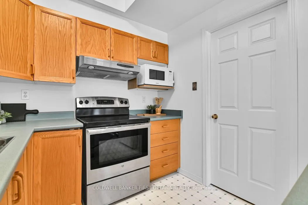 99 Robson Court #11
