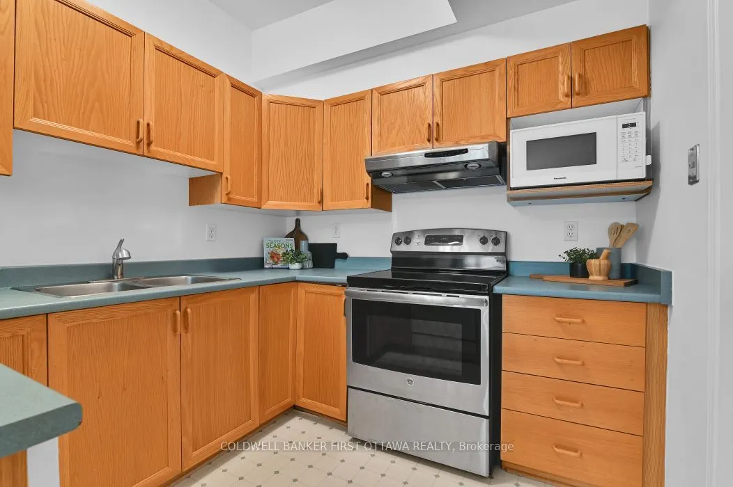 99 Robson Court #11