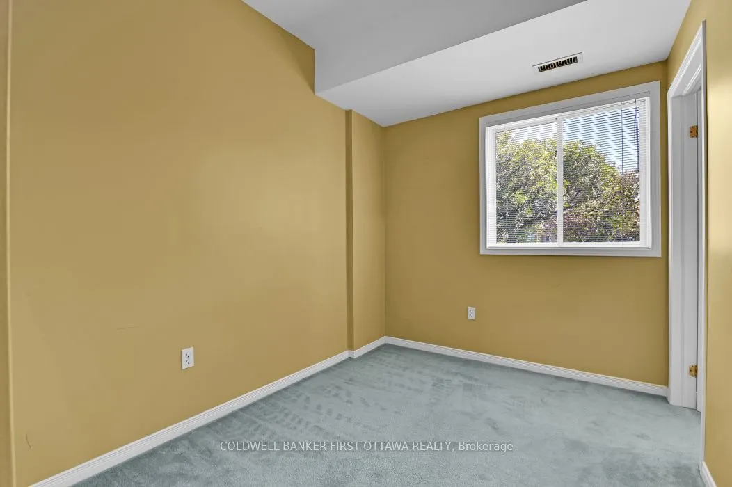 99 Robson Court #11