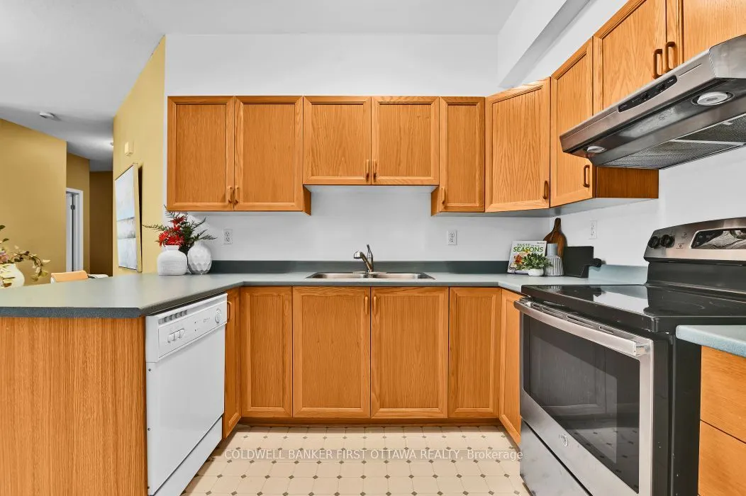 99 Robson Court #11