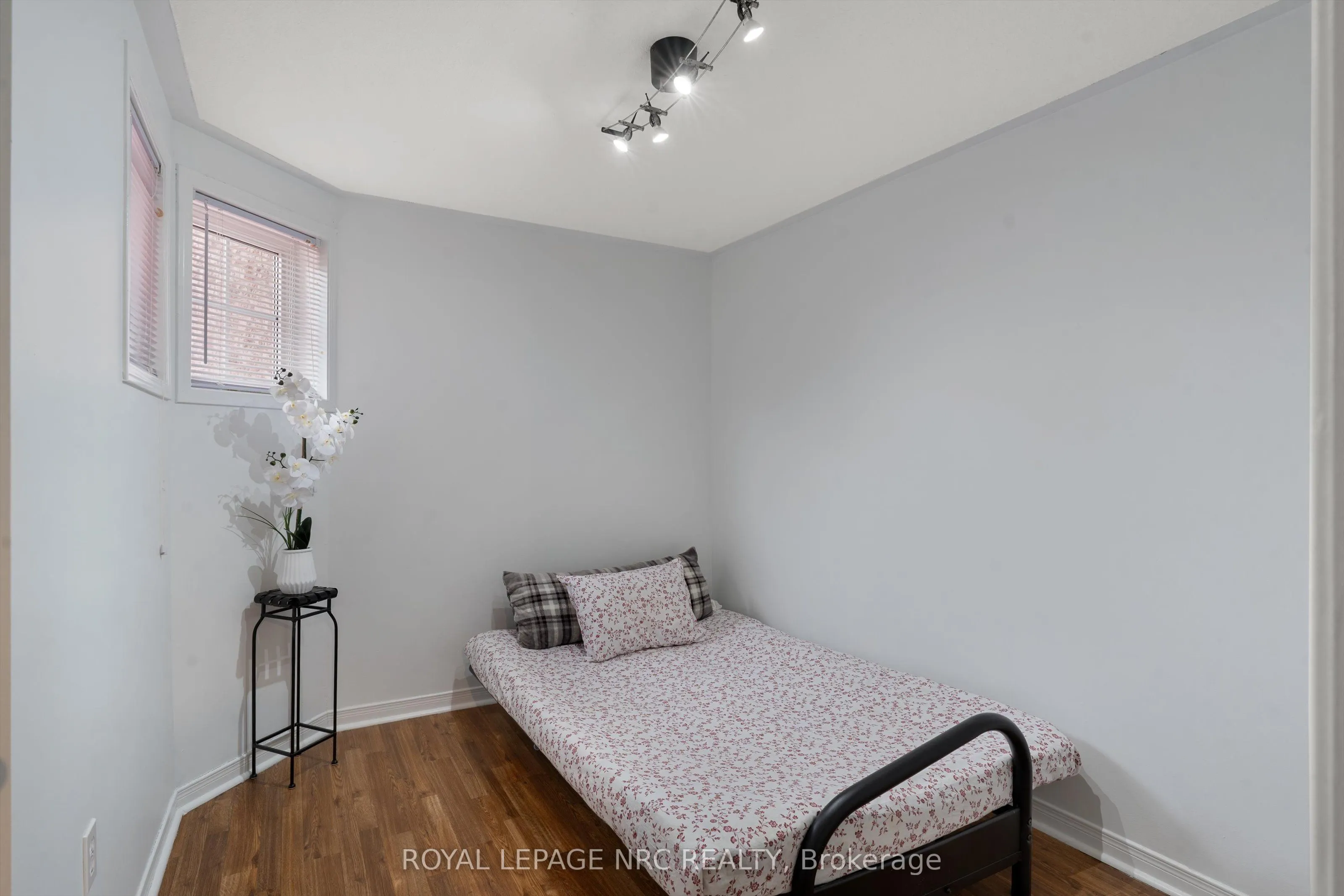 147 St Lawrence Drive