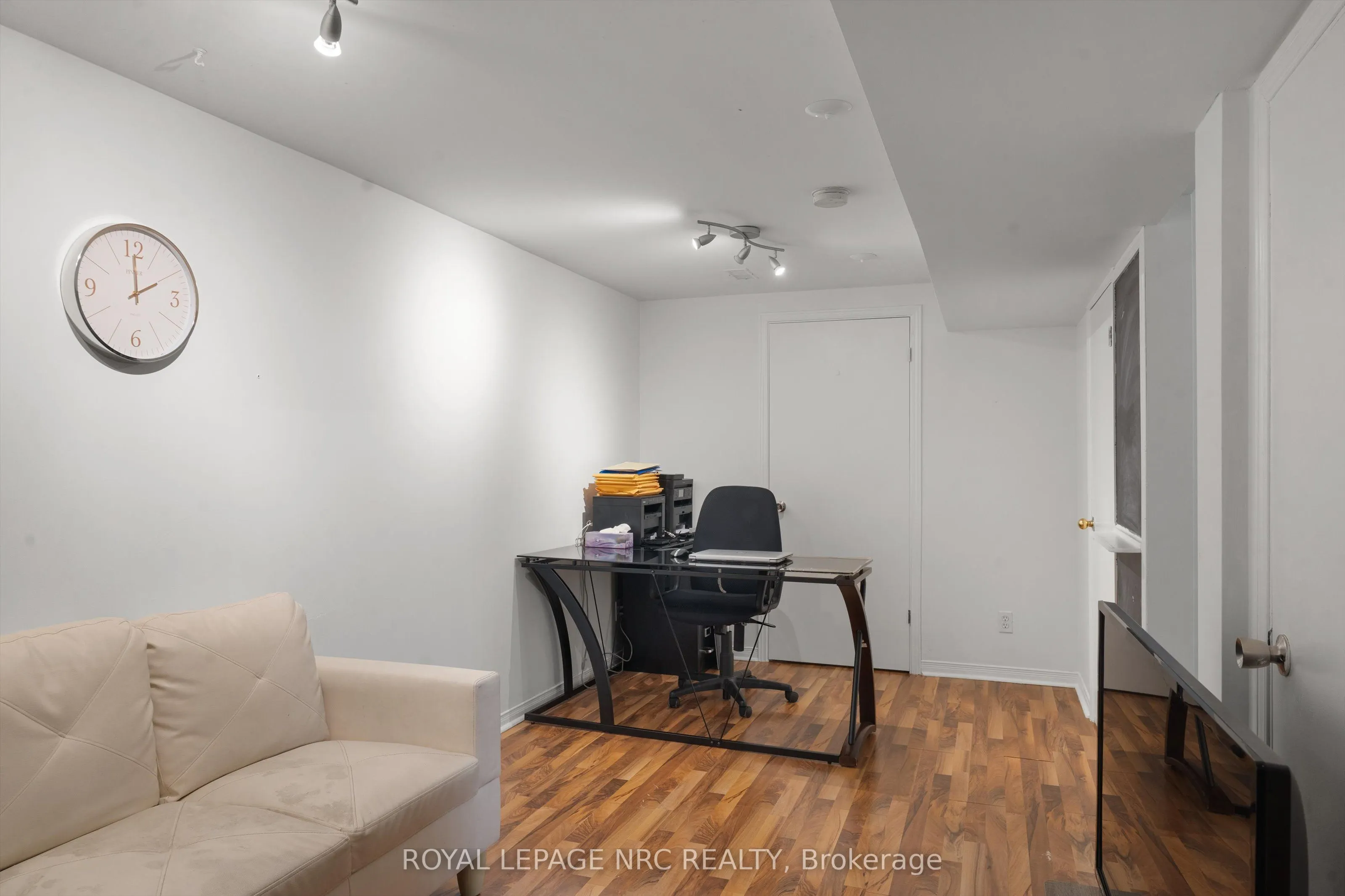147 St Lawrence Drive