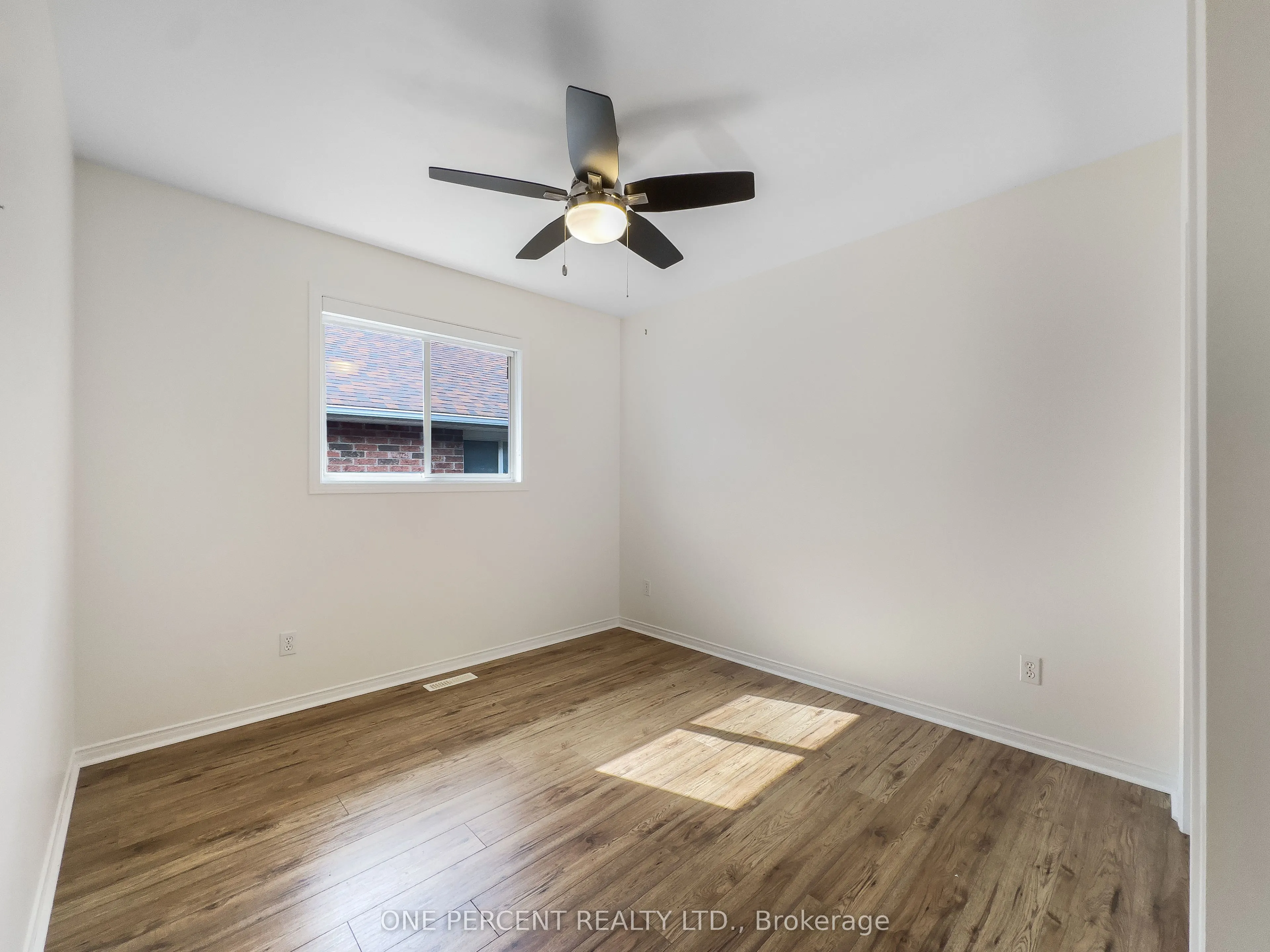 25 HICKORY Grove