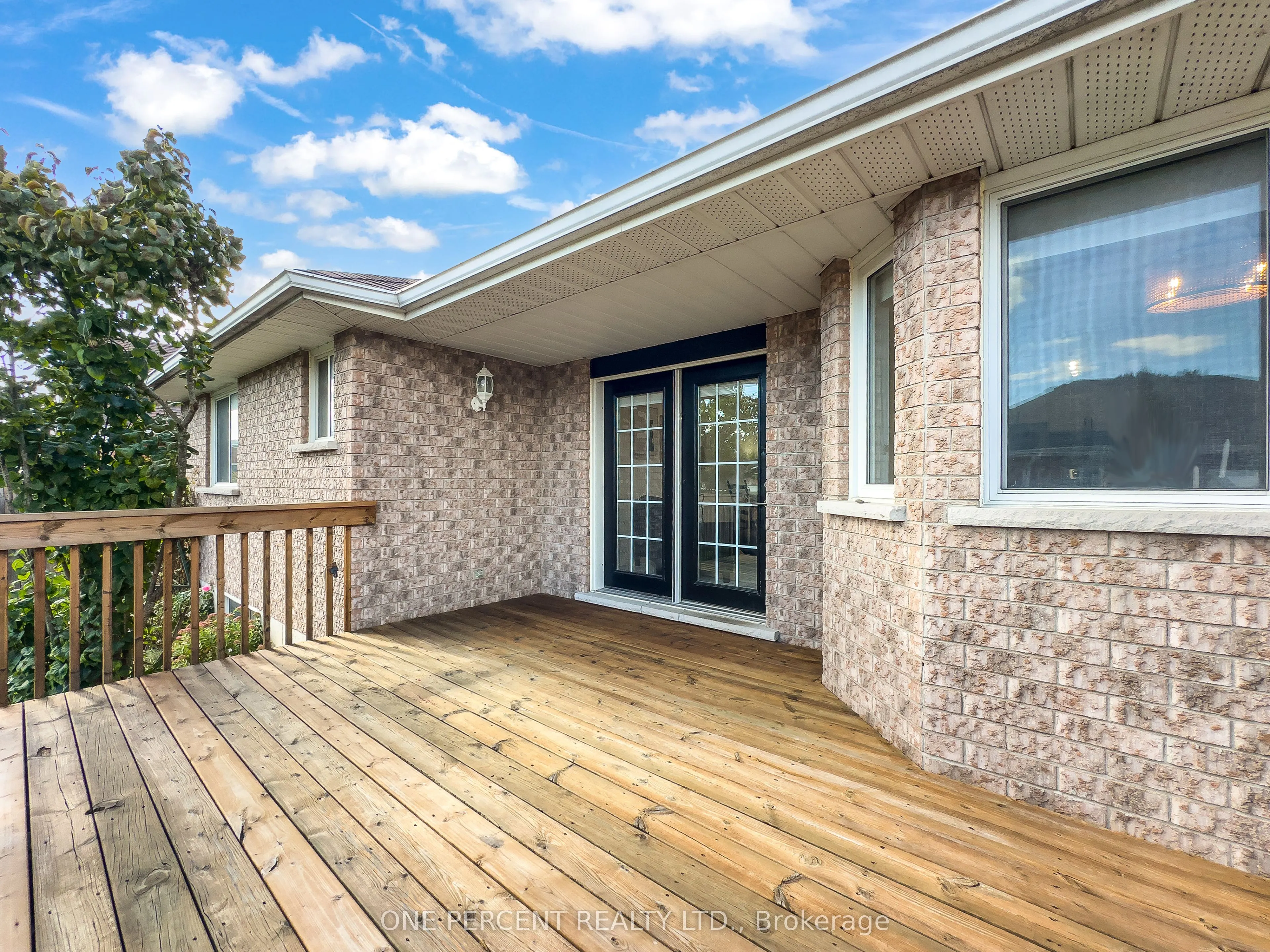25 HICKORY Grove