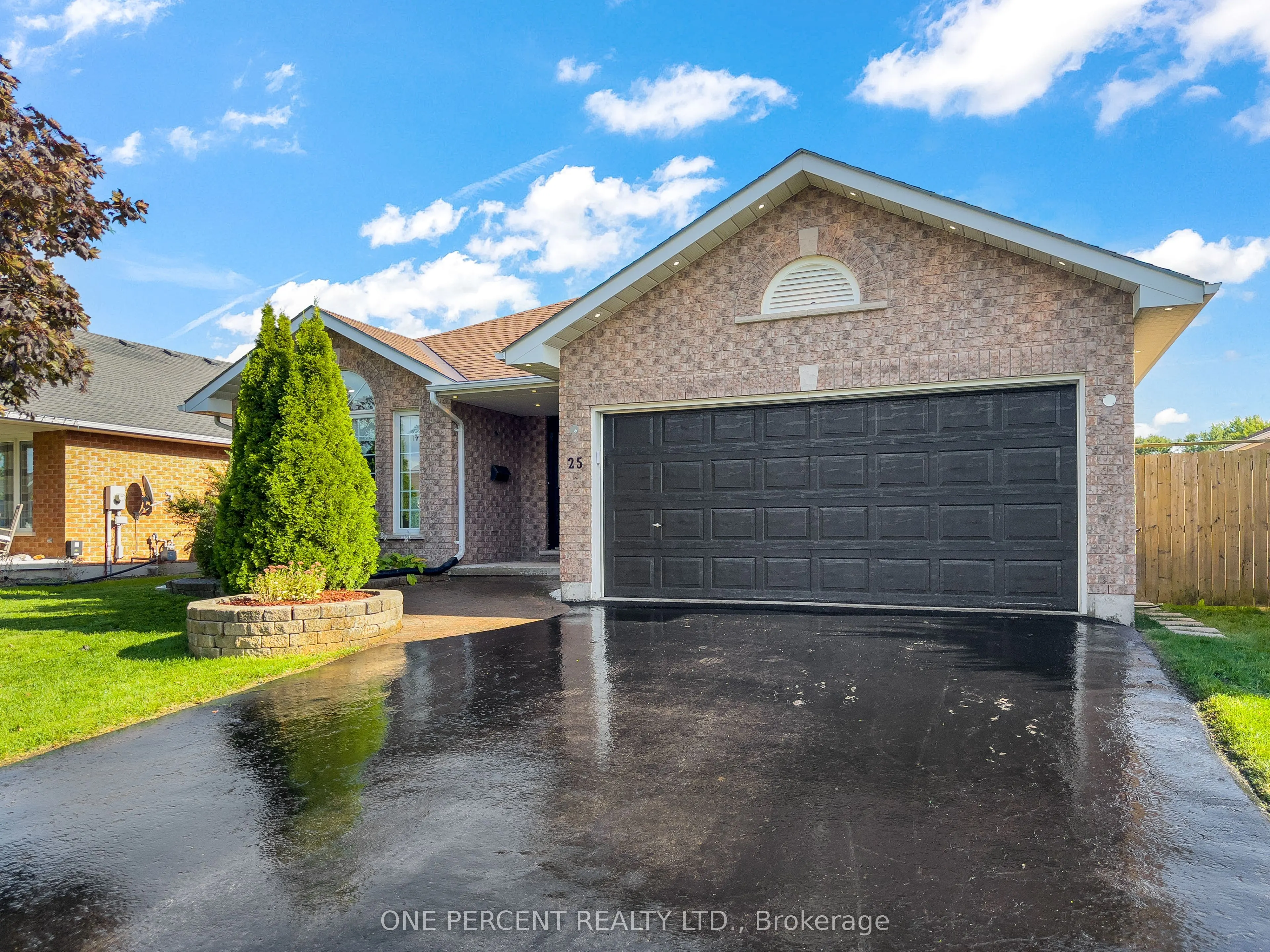 25 HICKORY Grove