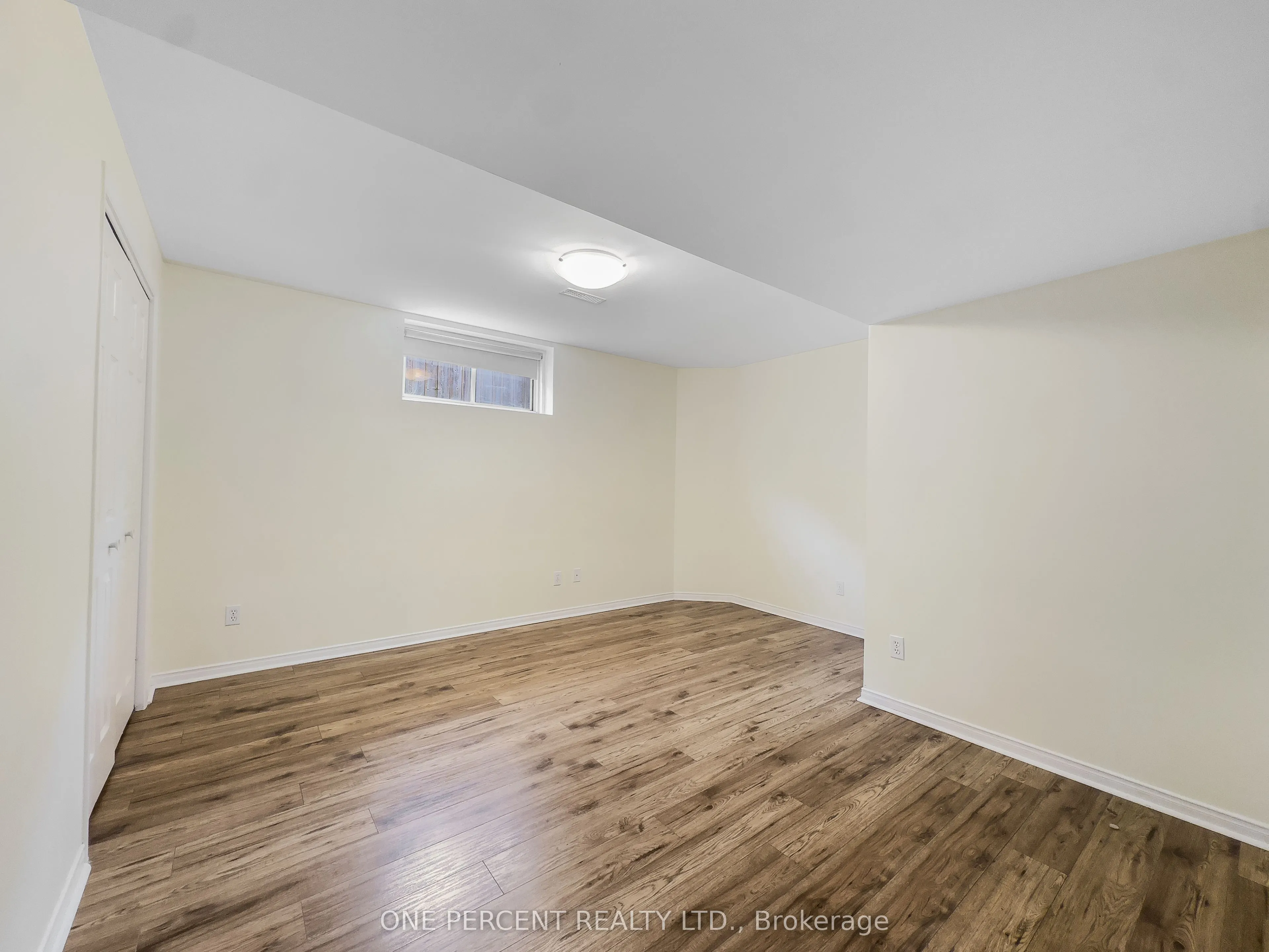 25 HICKORY Grove