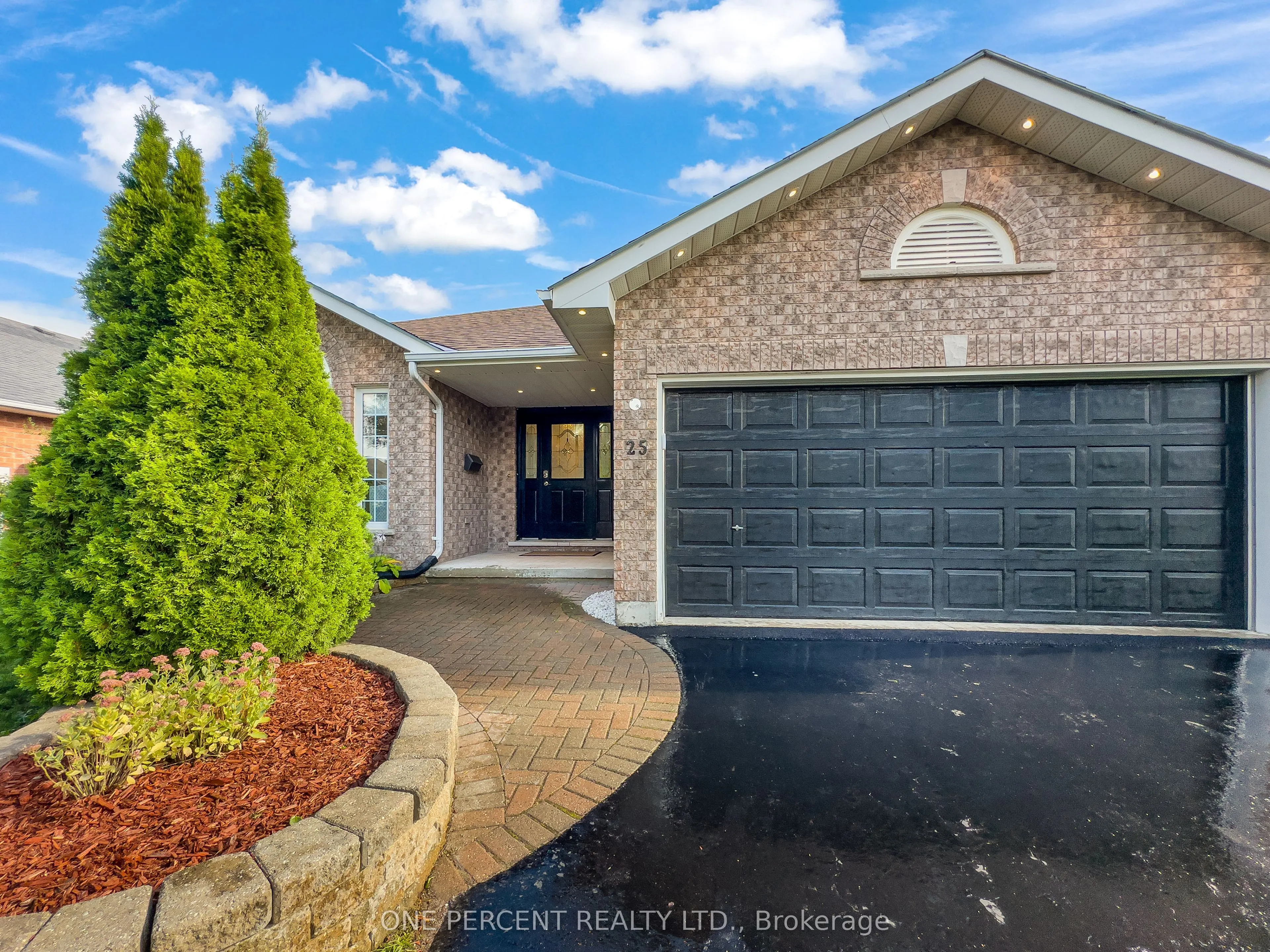 25 HICKORY Grove