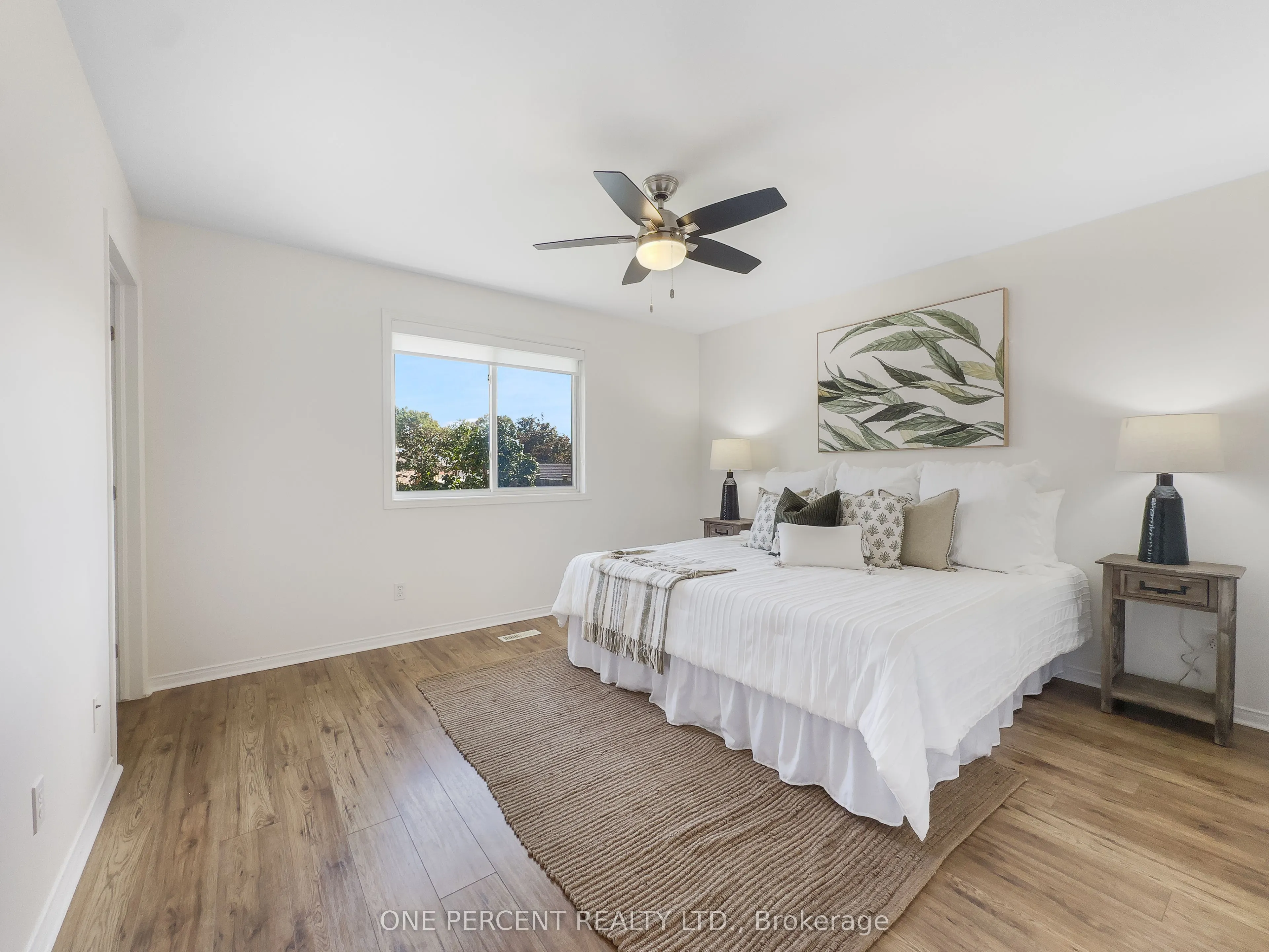 25 HICKORY Grove