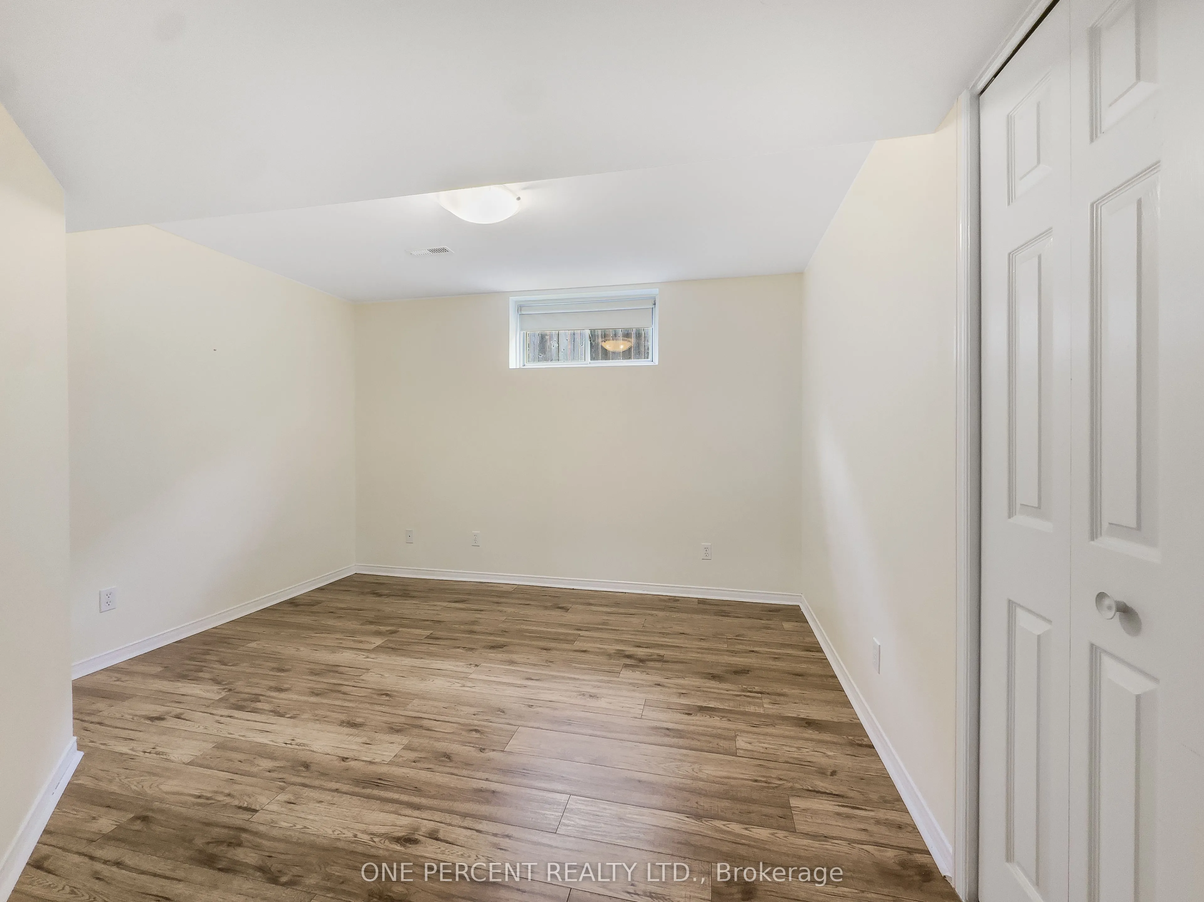 25 HICKORY Grove