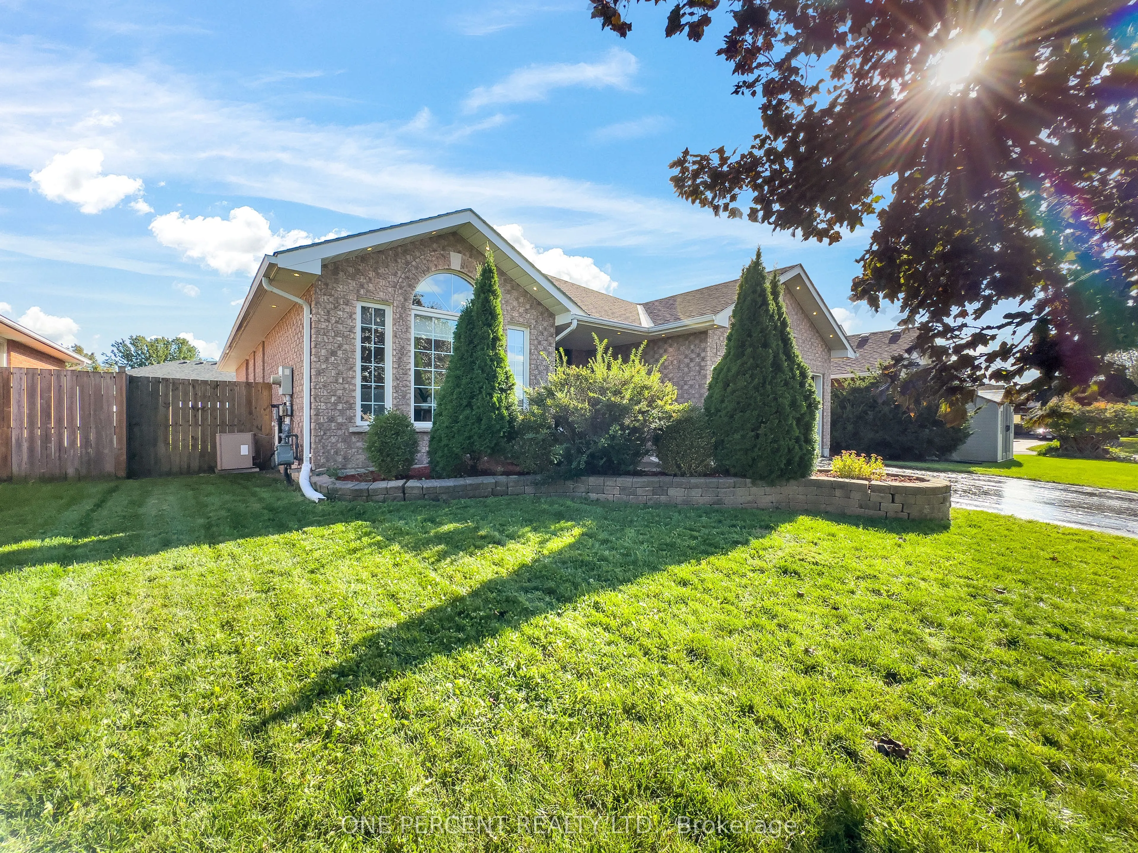25 HICKORY Grove