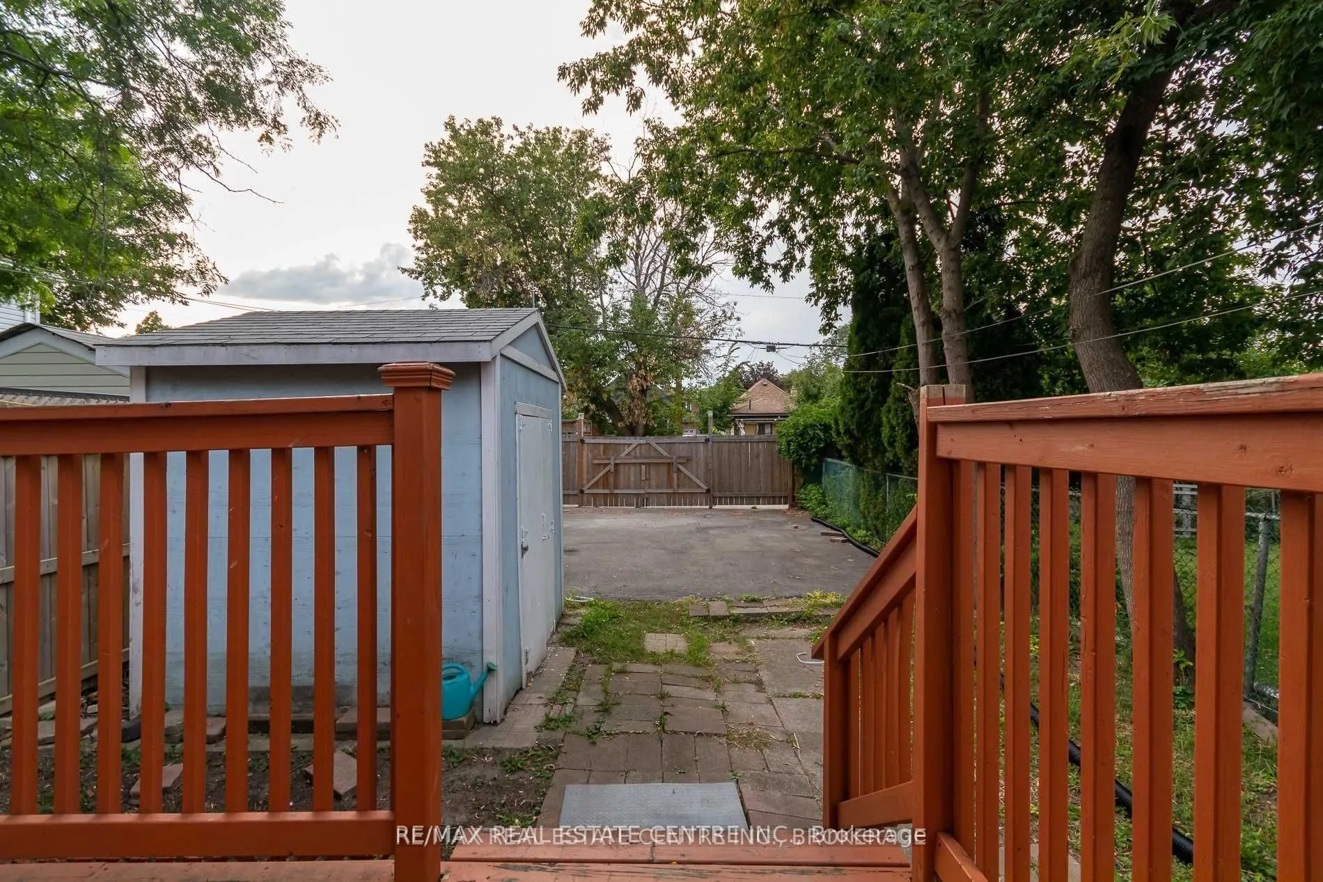 295 Strathearn Avenue