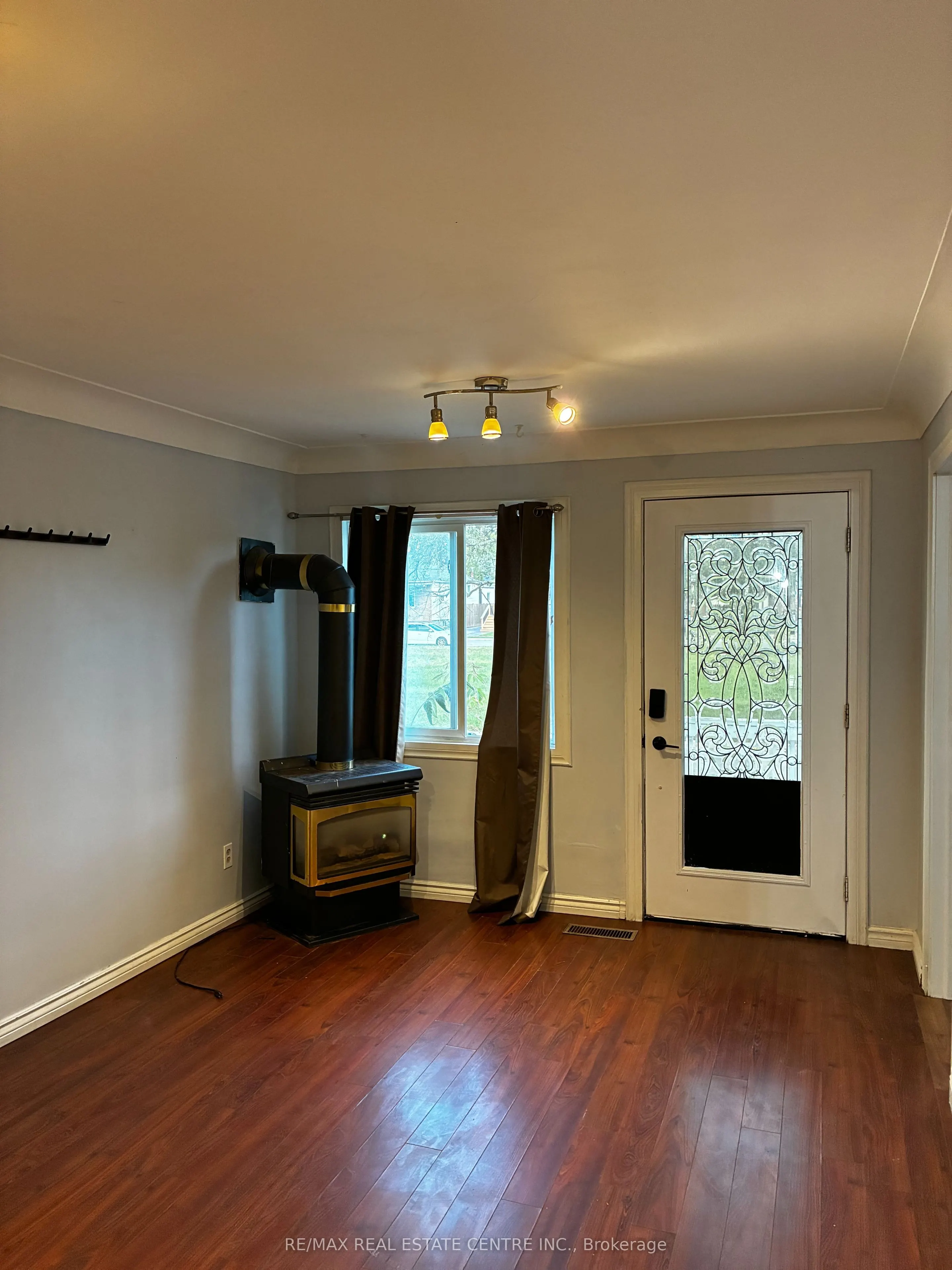 295 Strathearn Avenue
