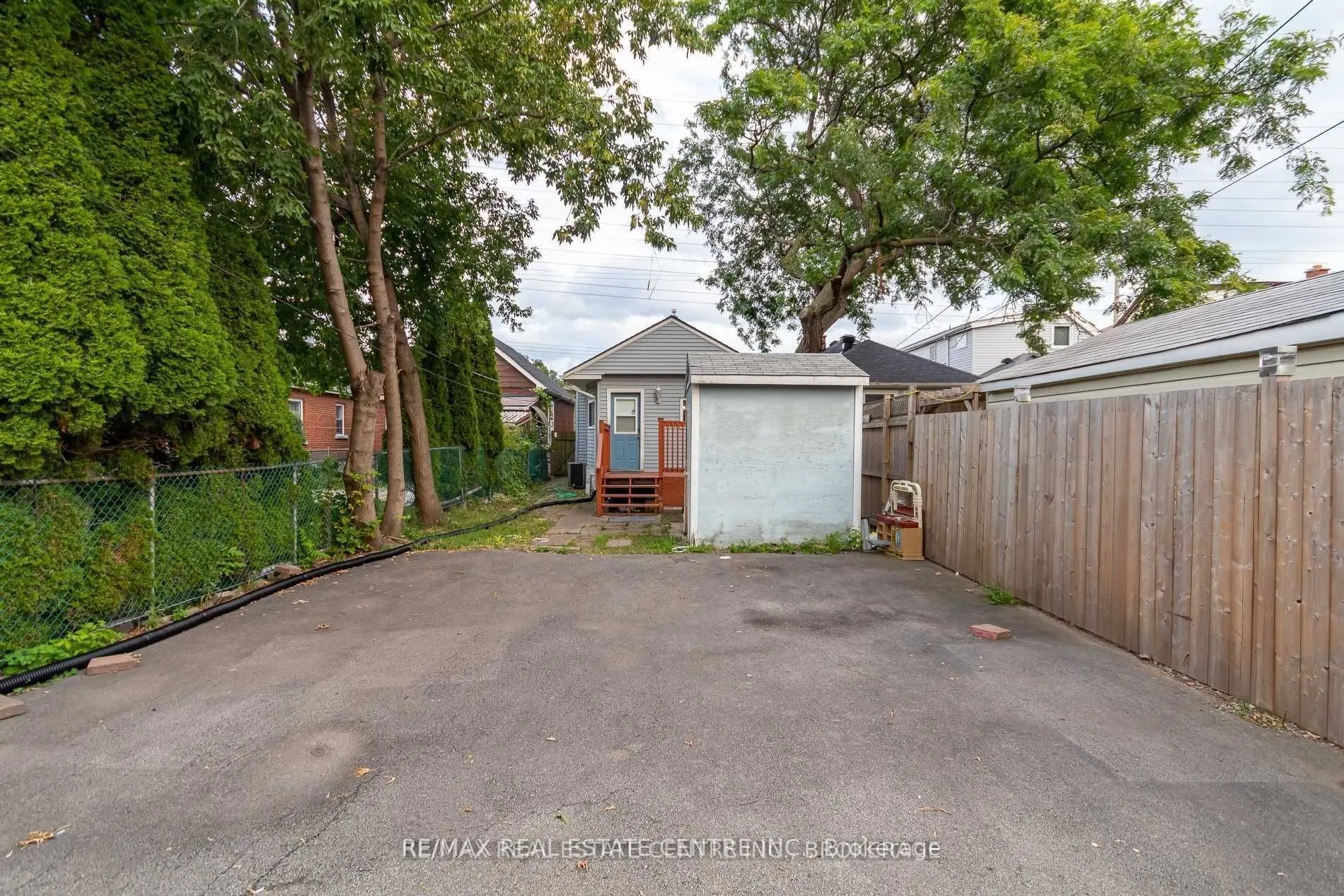 295 Strathearn Avenue