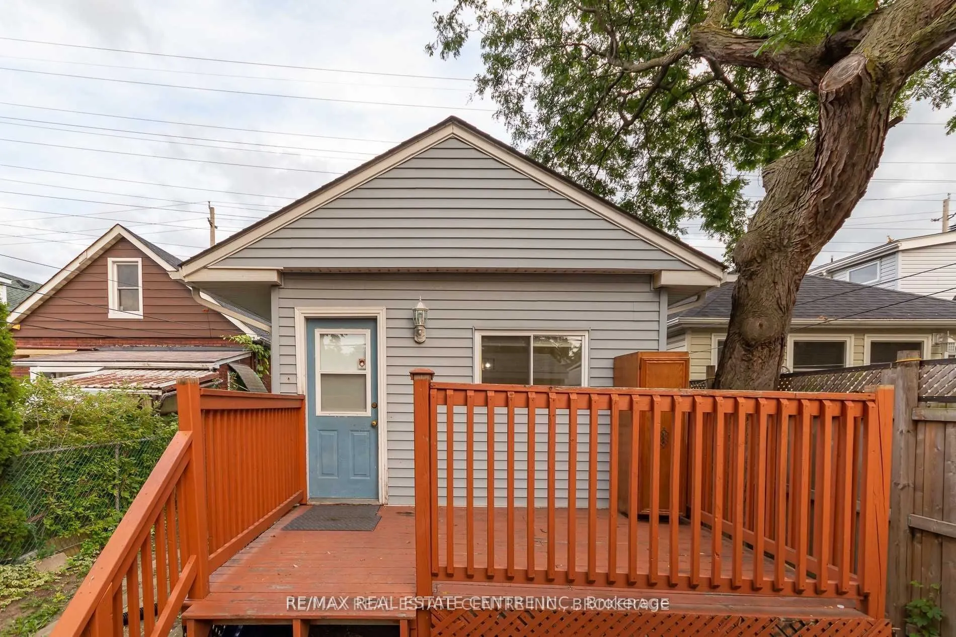295 Strathearn Avenue