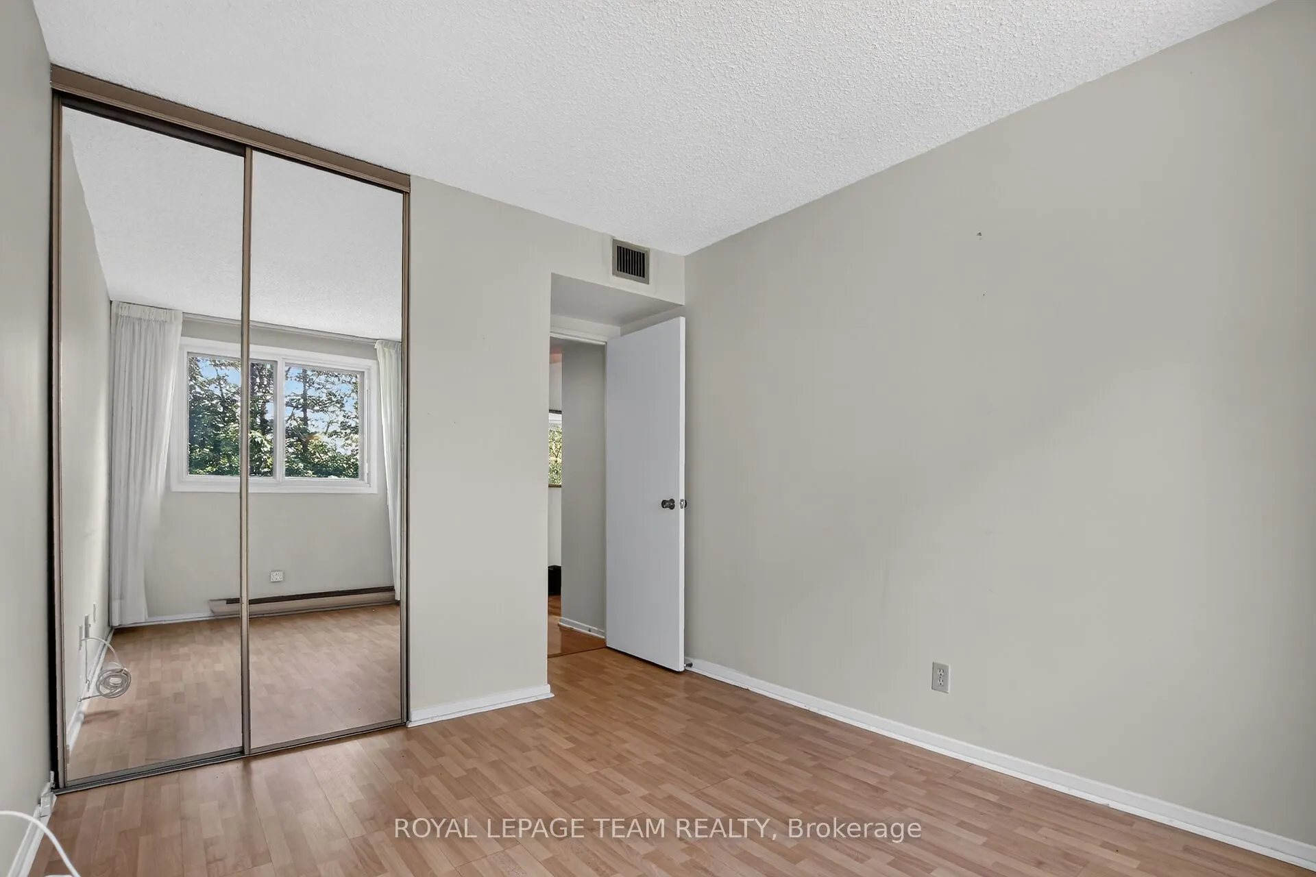 1195 Richmond Road #202