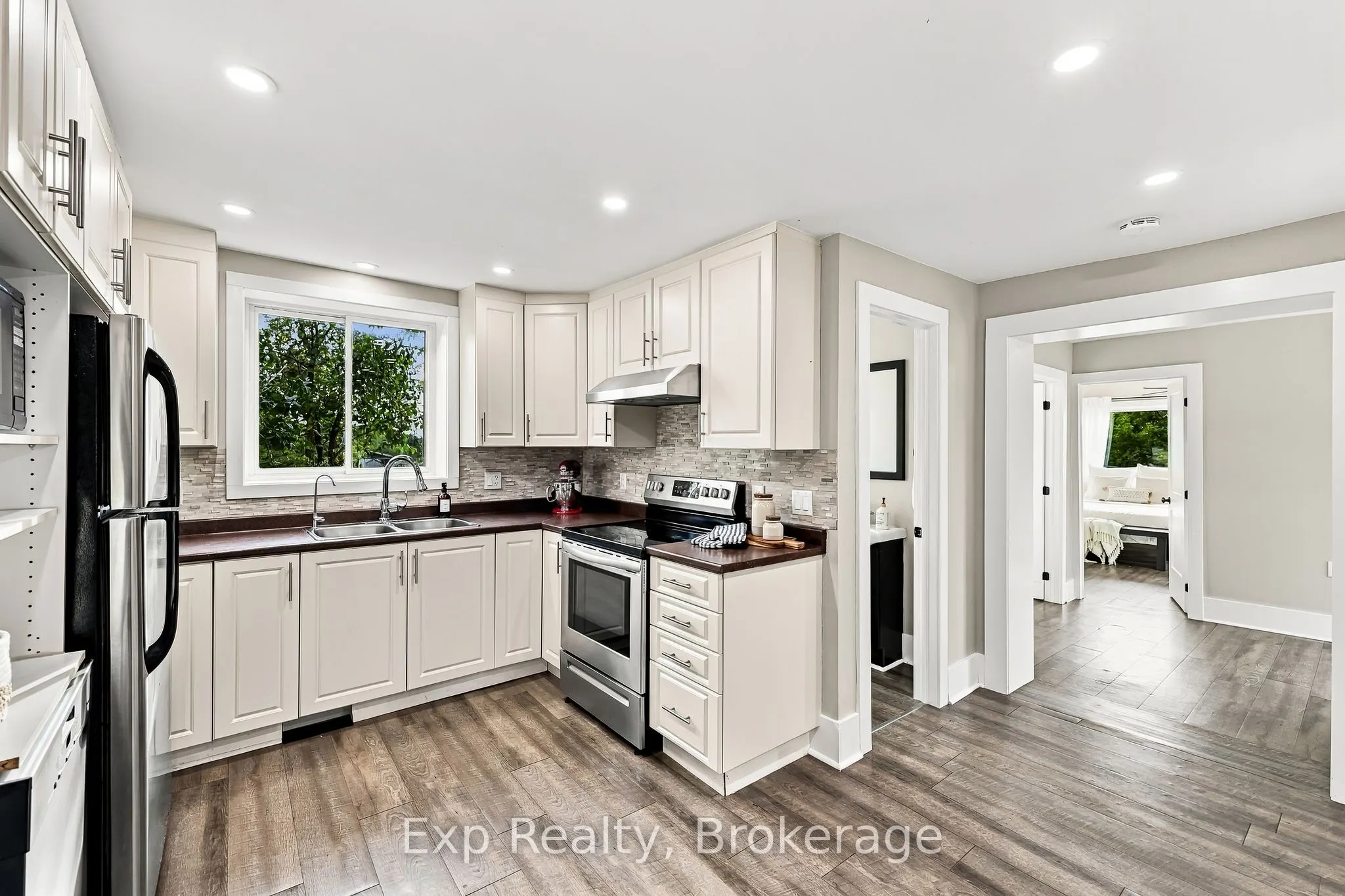 6397 Old Highway 2