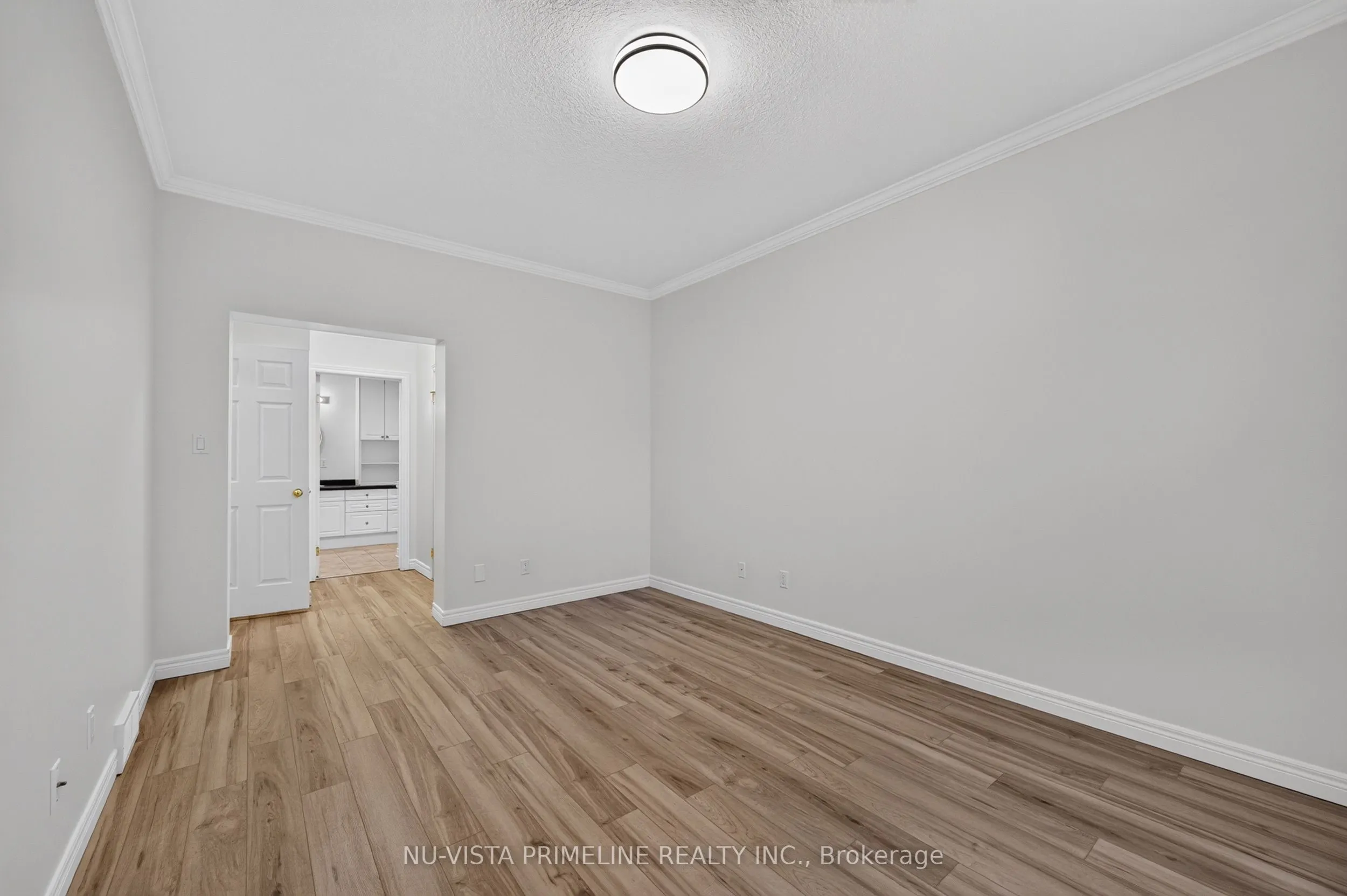 349 Chambers Avenue #6