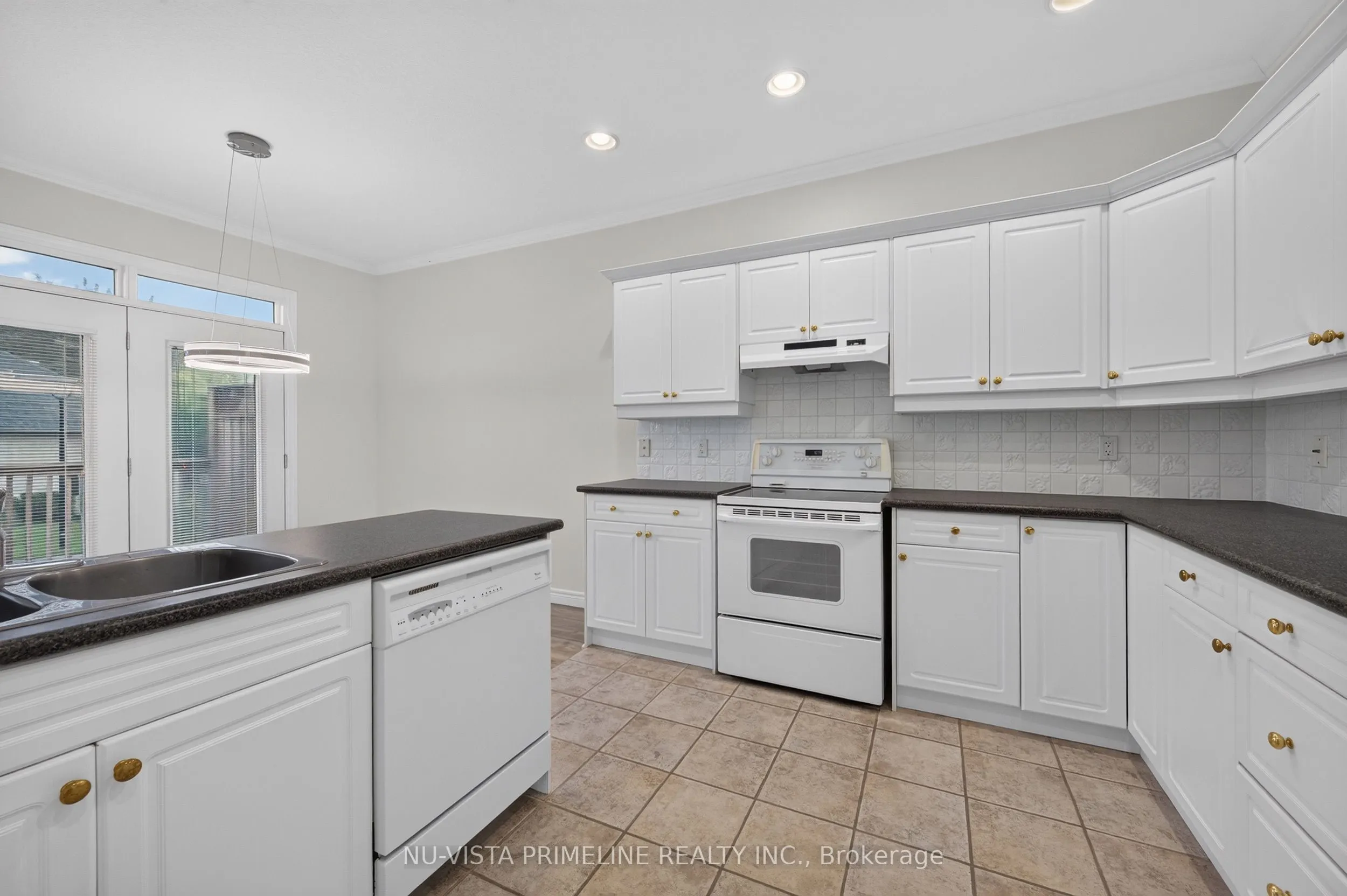 349 Chambers Avenue #6