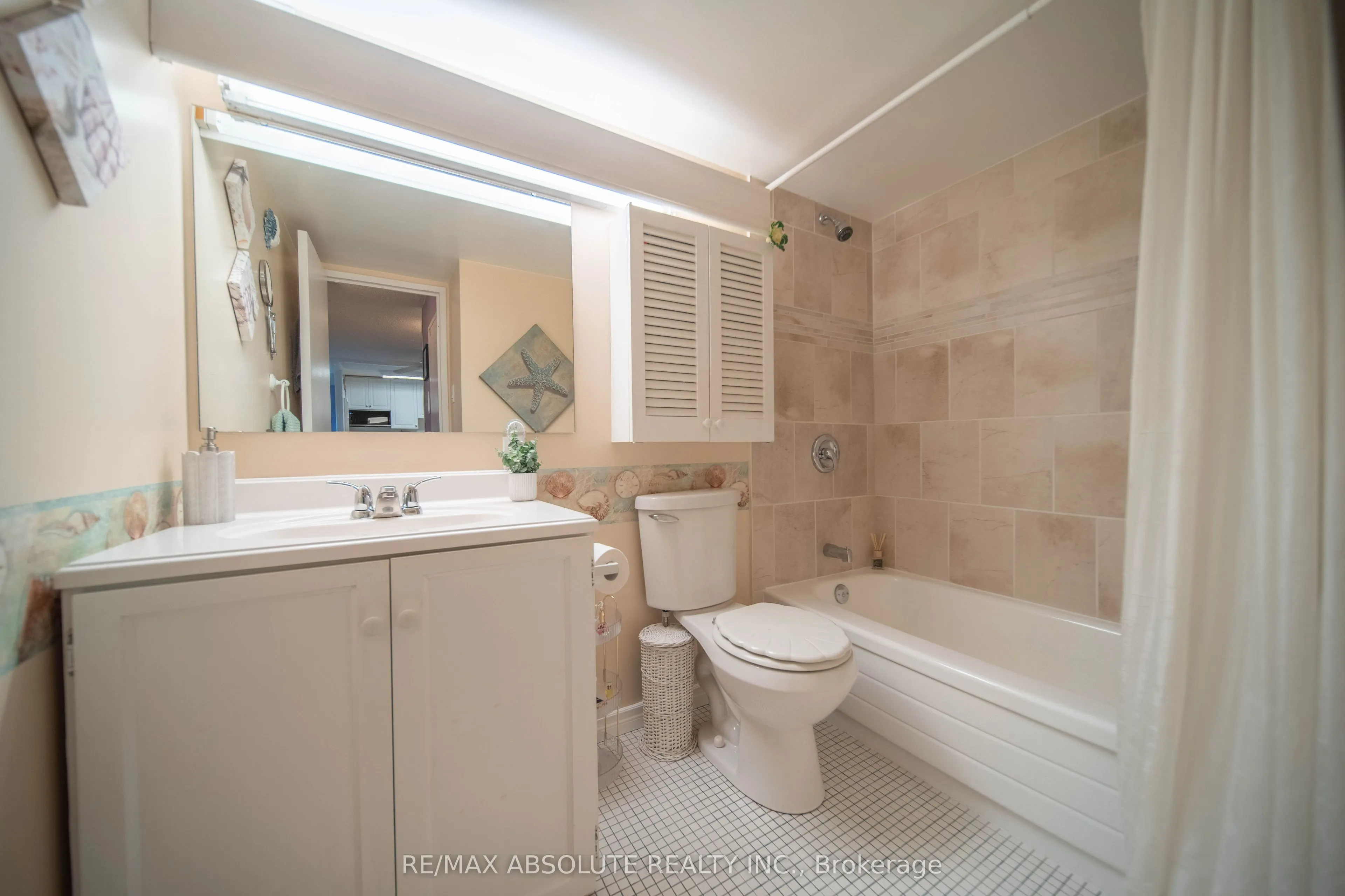 158 A Mcarthur Ave Avenue #510