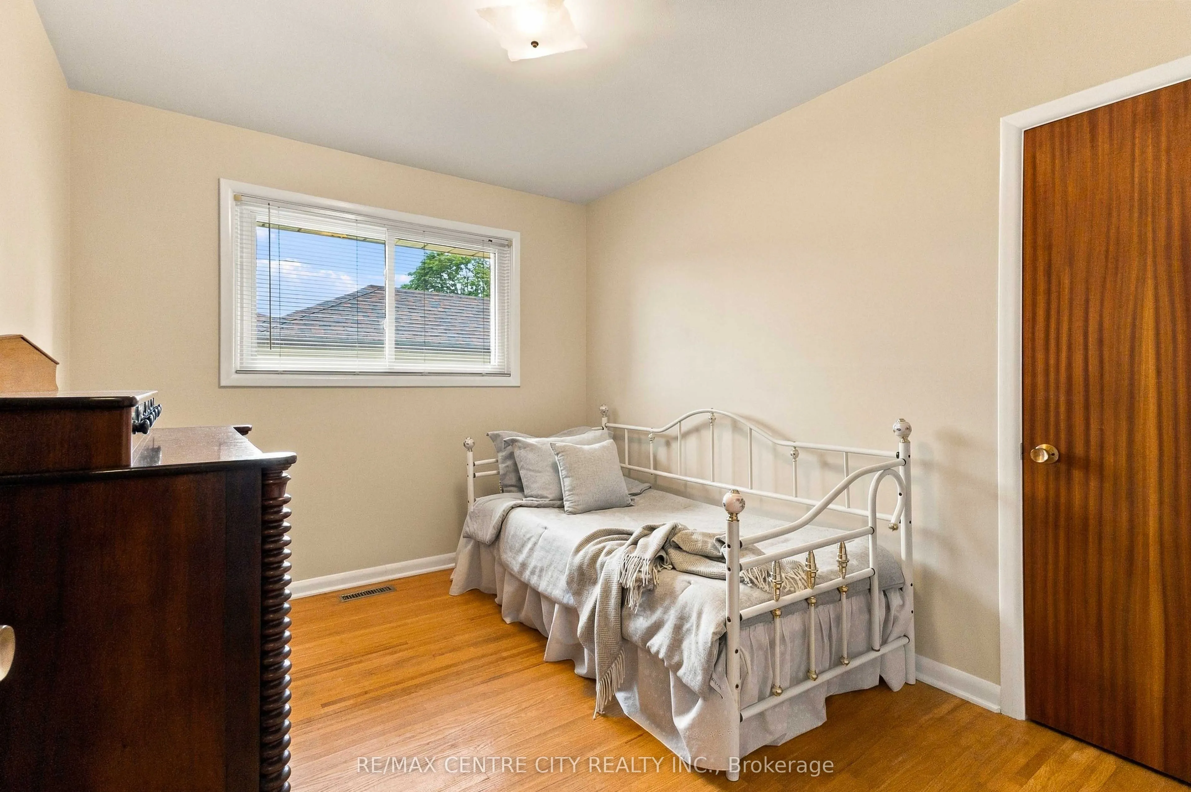 1006 Apache Road