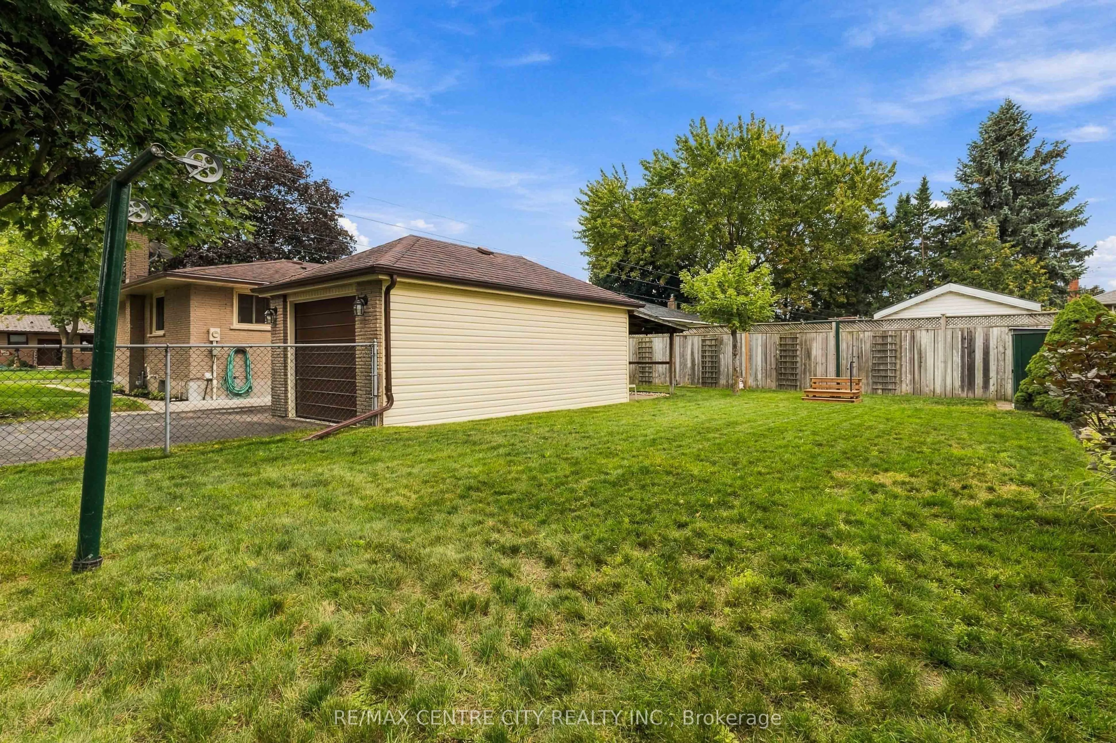 1006 Apache Road