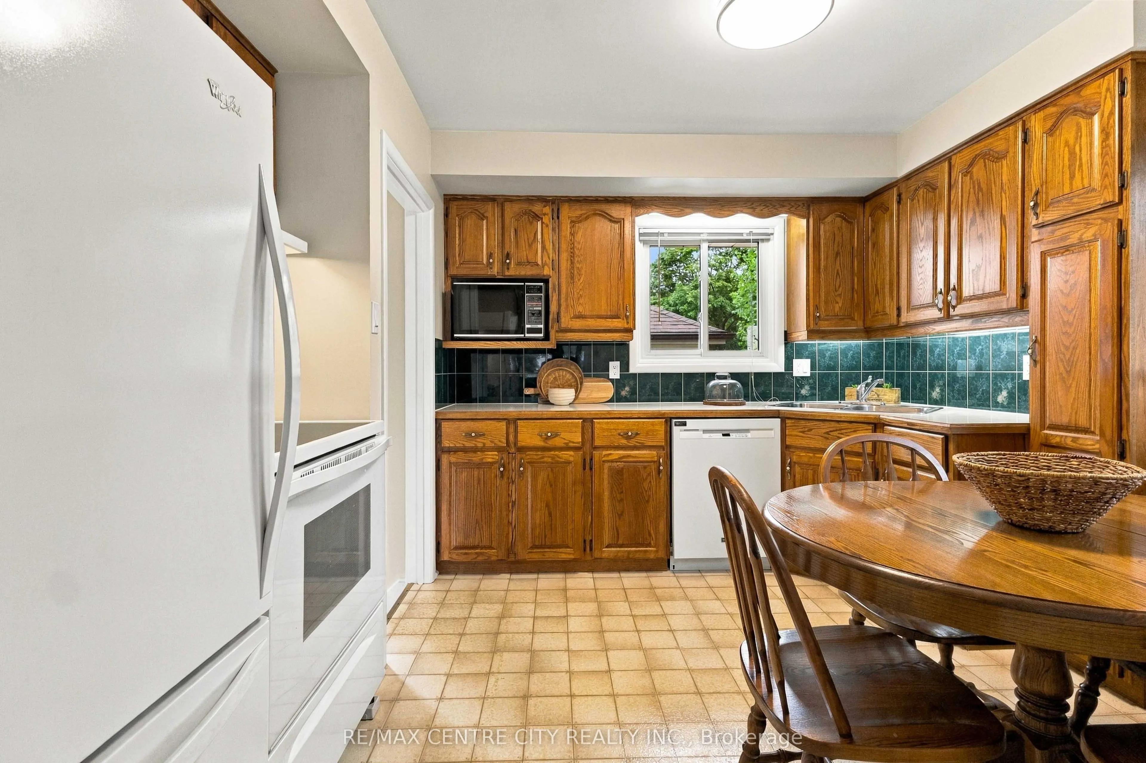 1006 Apache Road