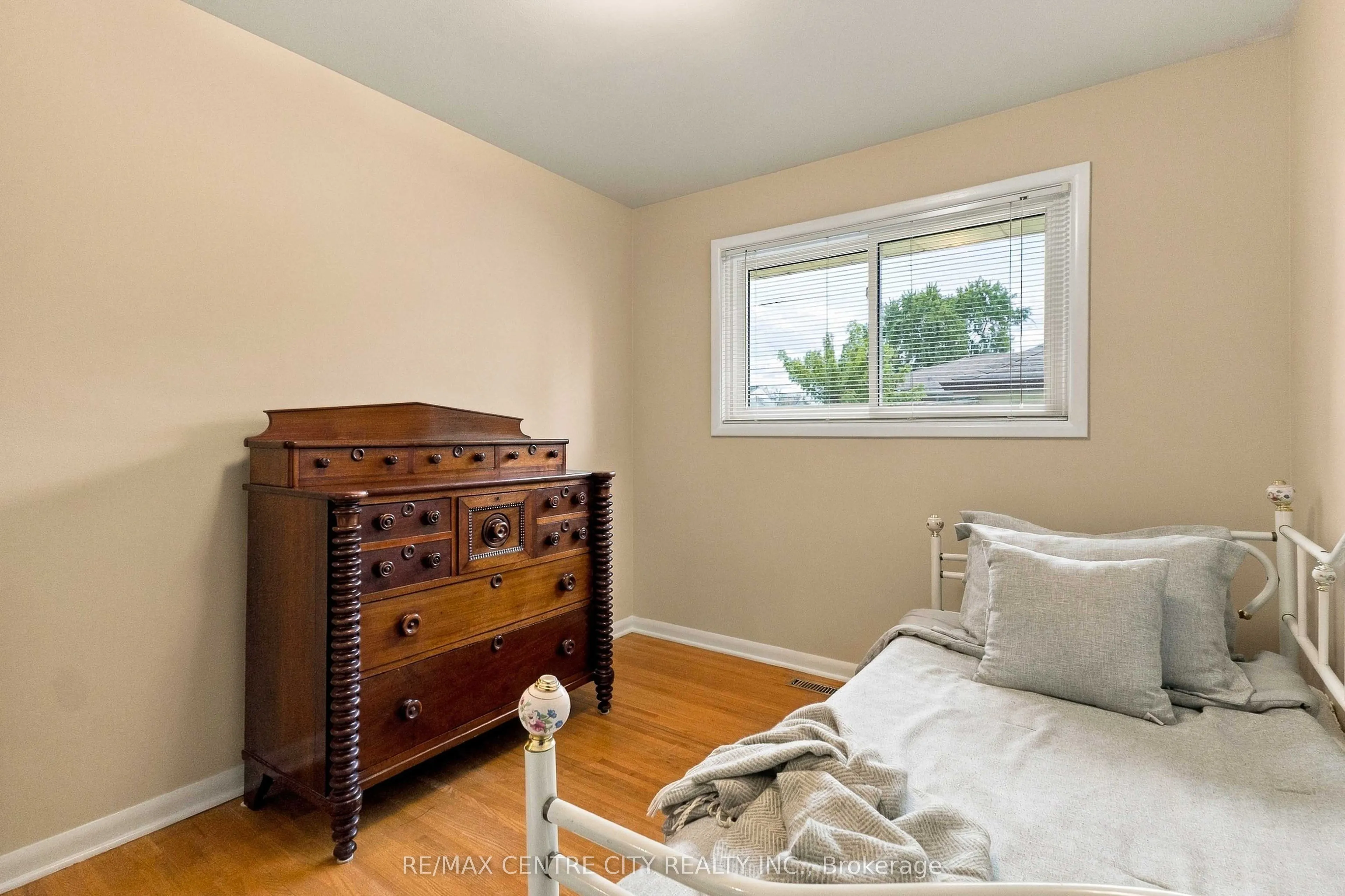 1006 Apache Road