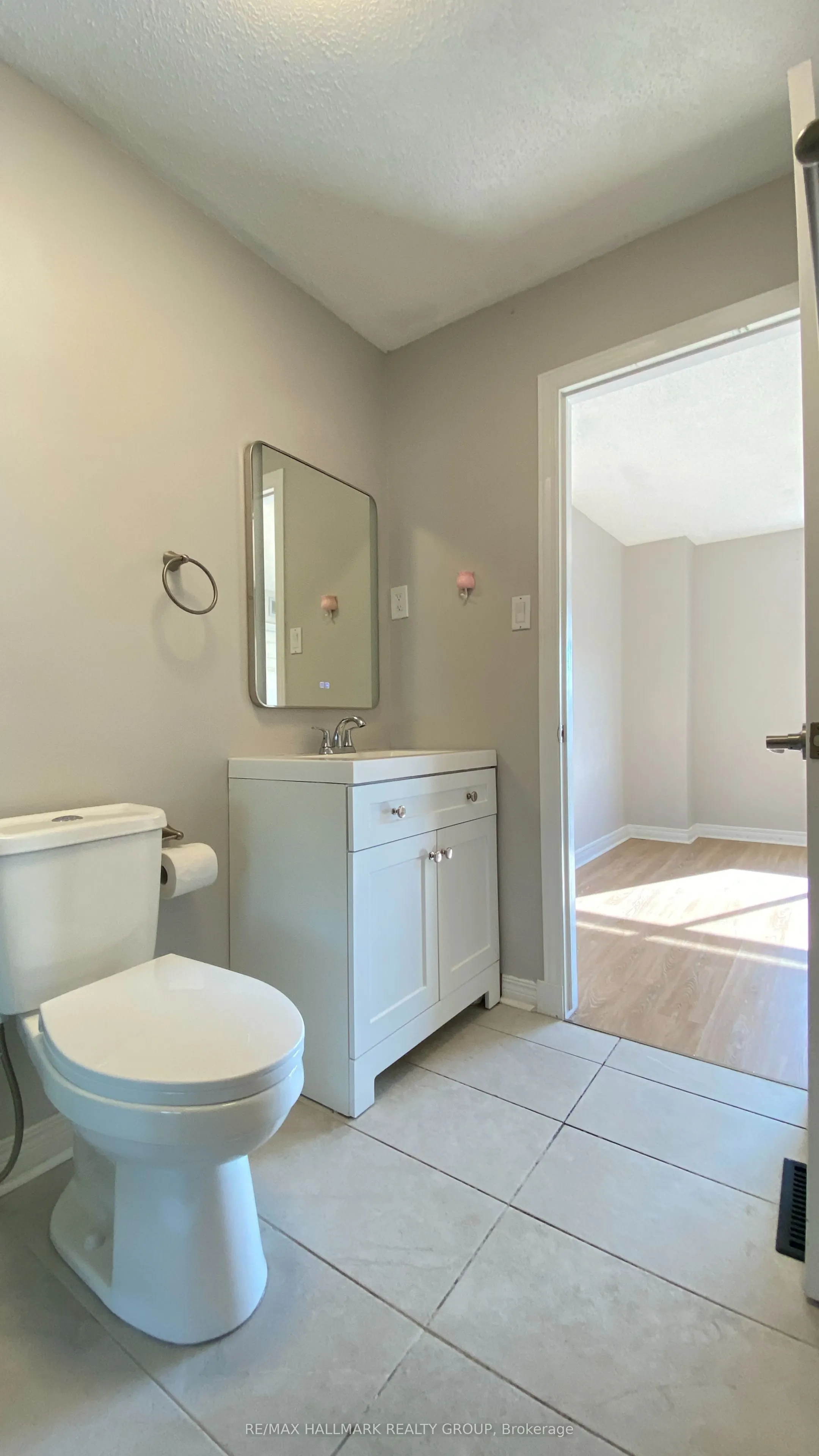 128 GRENADIER Way
