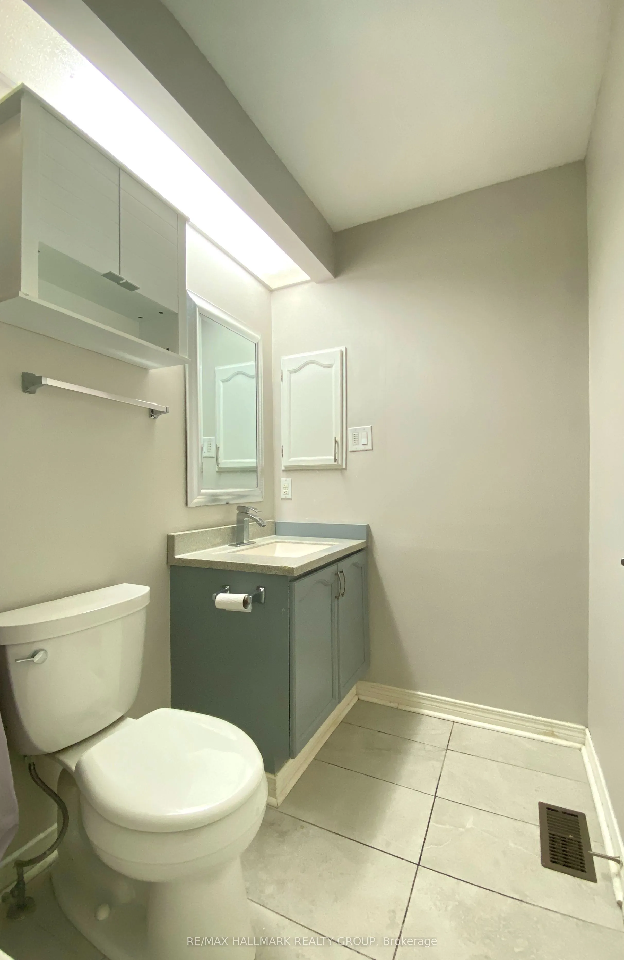 128 GRENADIER Way