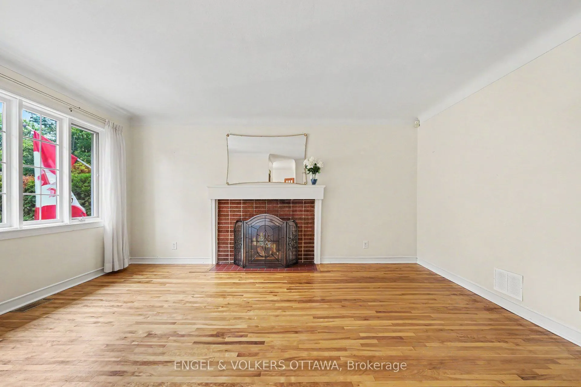 325 Summit Avenue