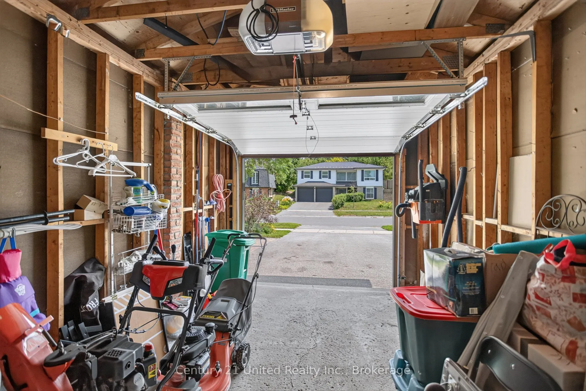 2121 Meadowview Road