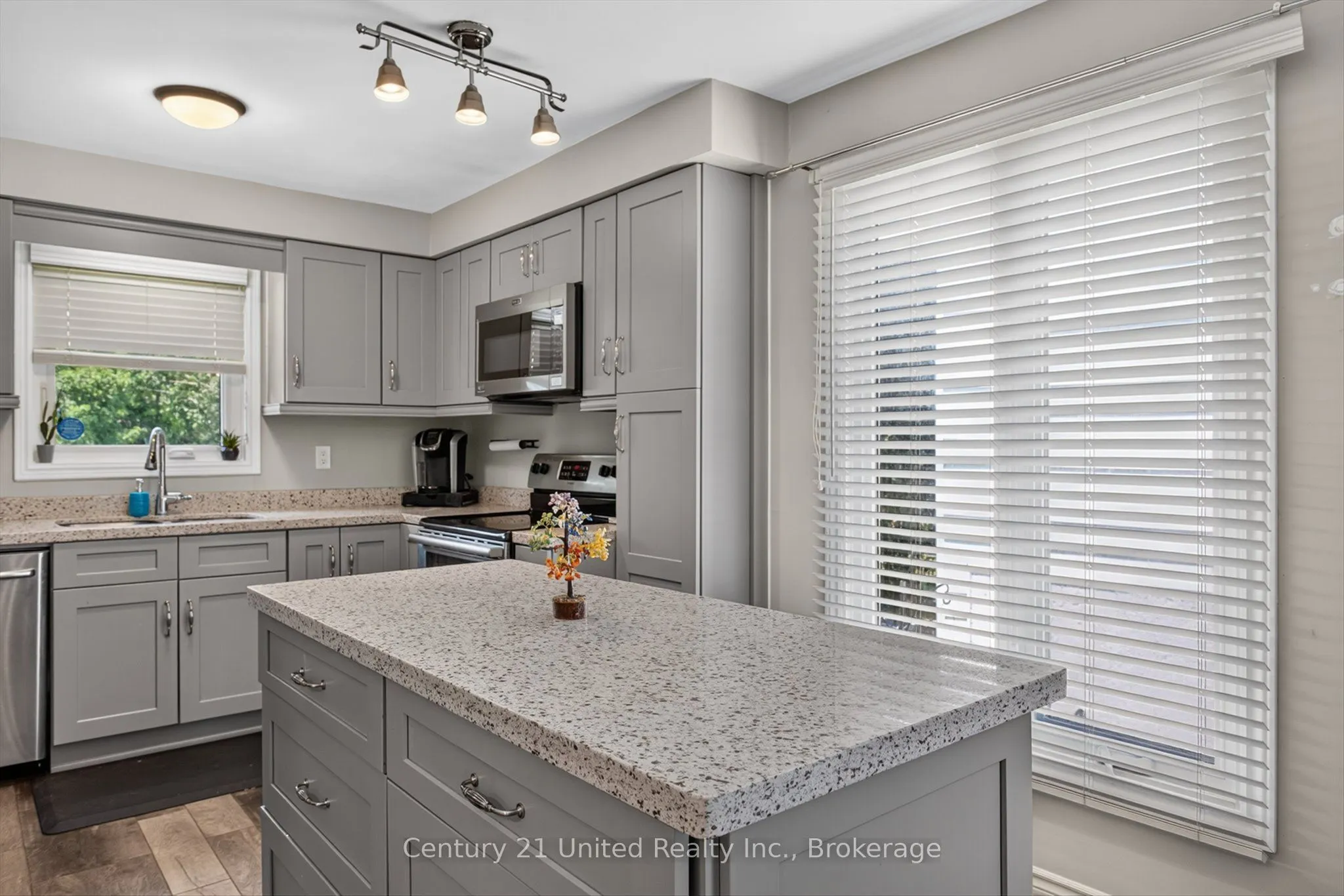 2121 Meadowview Road